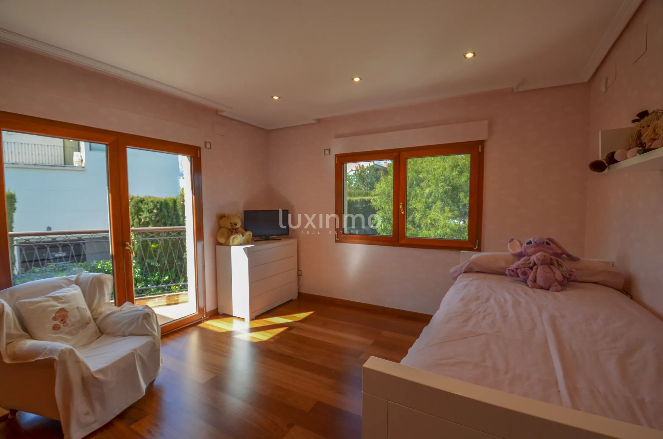 Grande villa orientée au sud dans un endroit privilégié — photo 34