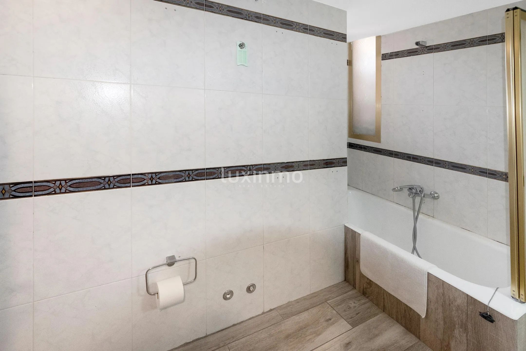 Romslig leilighet med spektakulær utsikt over havet til salgs — photo 8