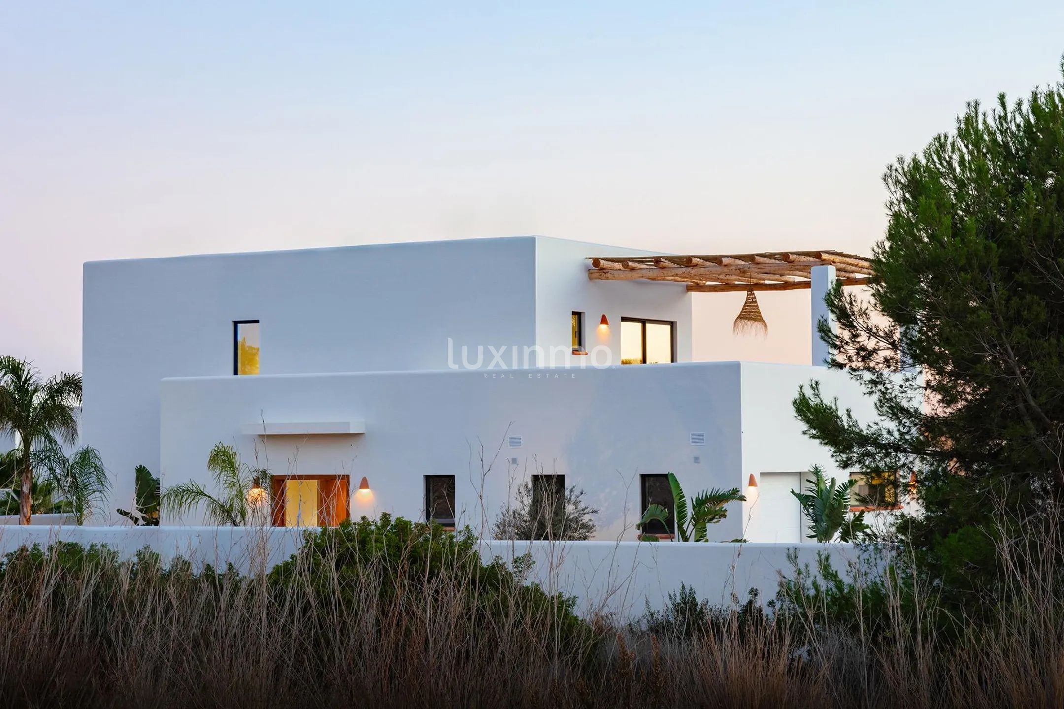Chalet de estilo ibicenco con vistas al mar en Moraira — photo 18