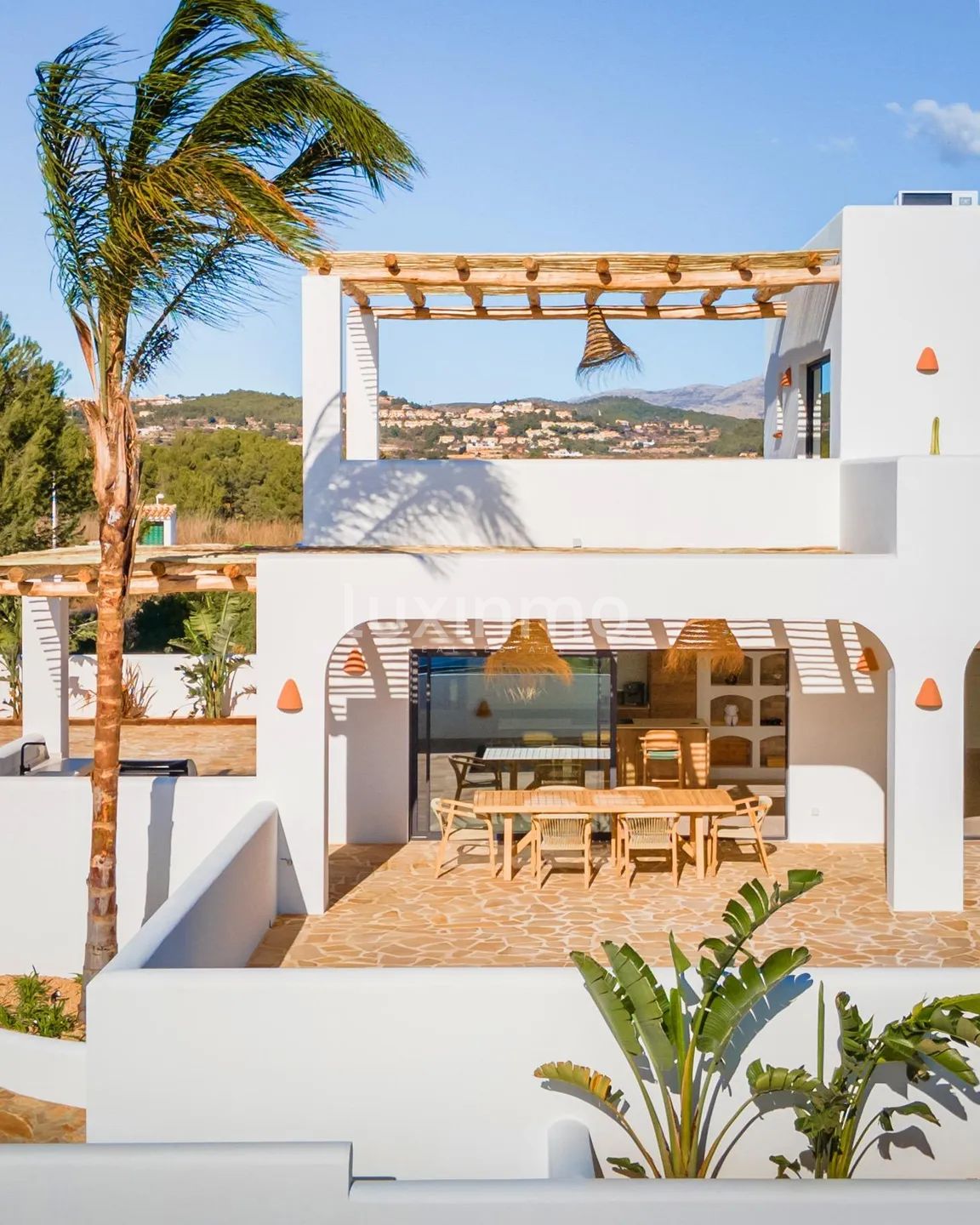Chalet de estilo ibicenco con vistas al mar en Moraira — photo 3