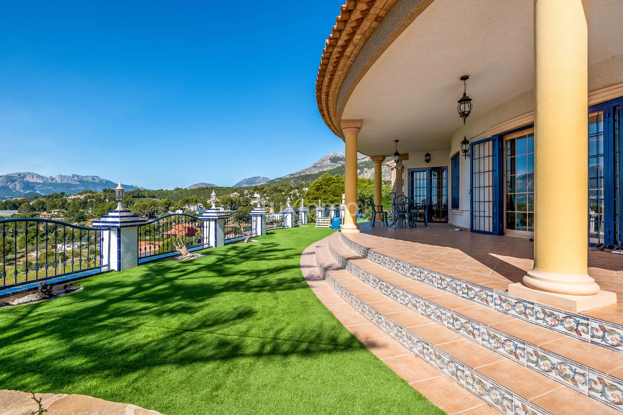 Belle villa avec vue sur la mer et les montagnes à vendre à Altea — photo 16
