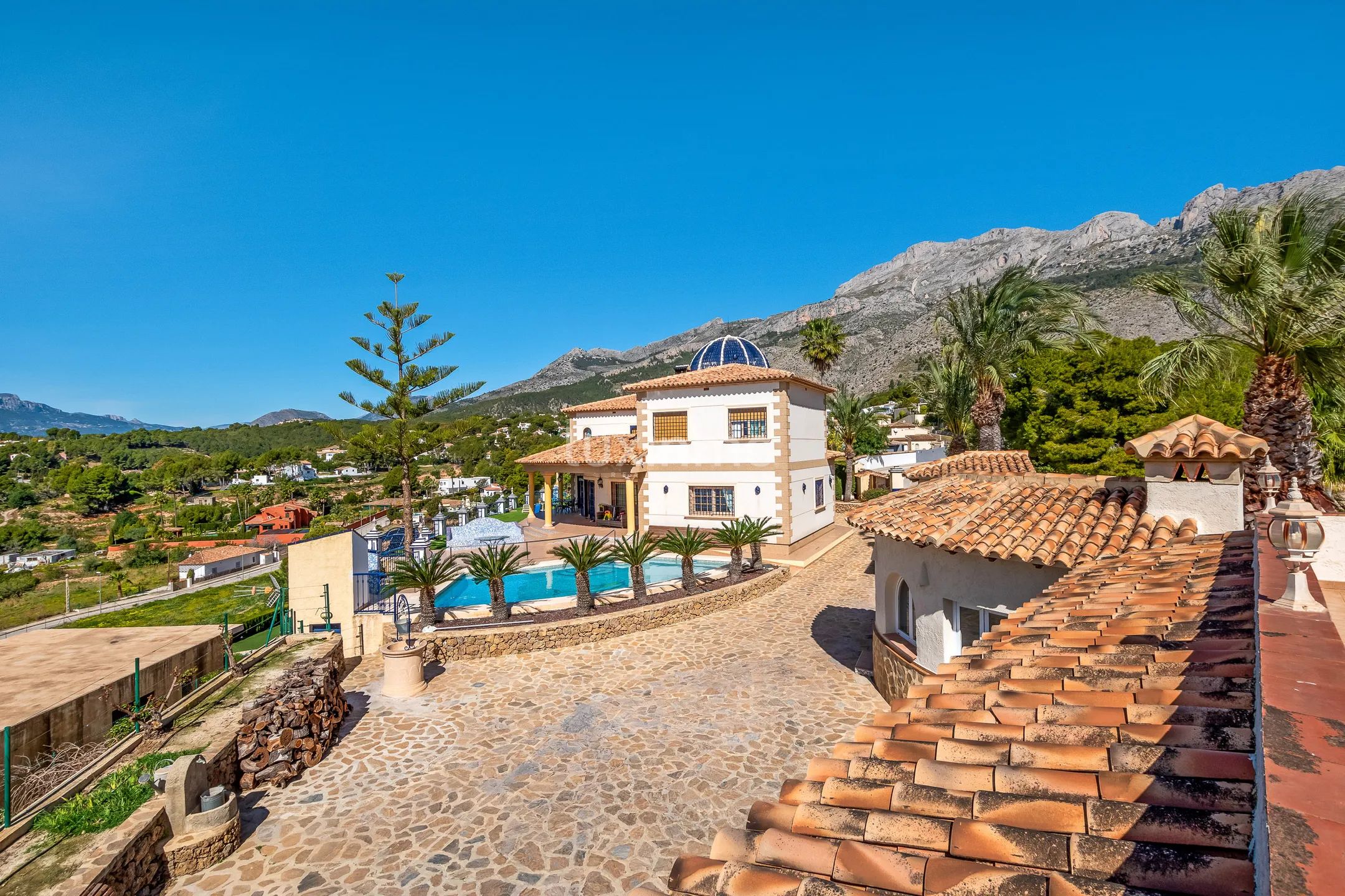 Belle villa avec vue sur la mer et les montagnes à vendre à Altea — photo 19