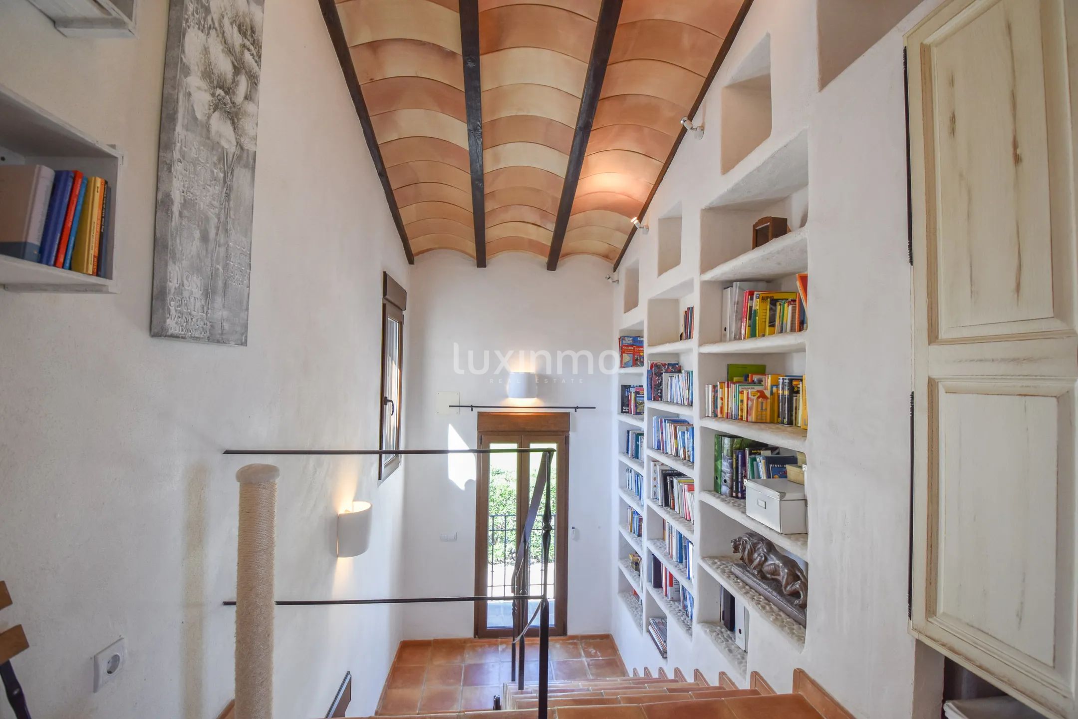 Красивая солнечная финка рядом с песчаными пляжами — photo 21