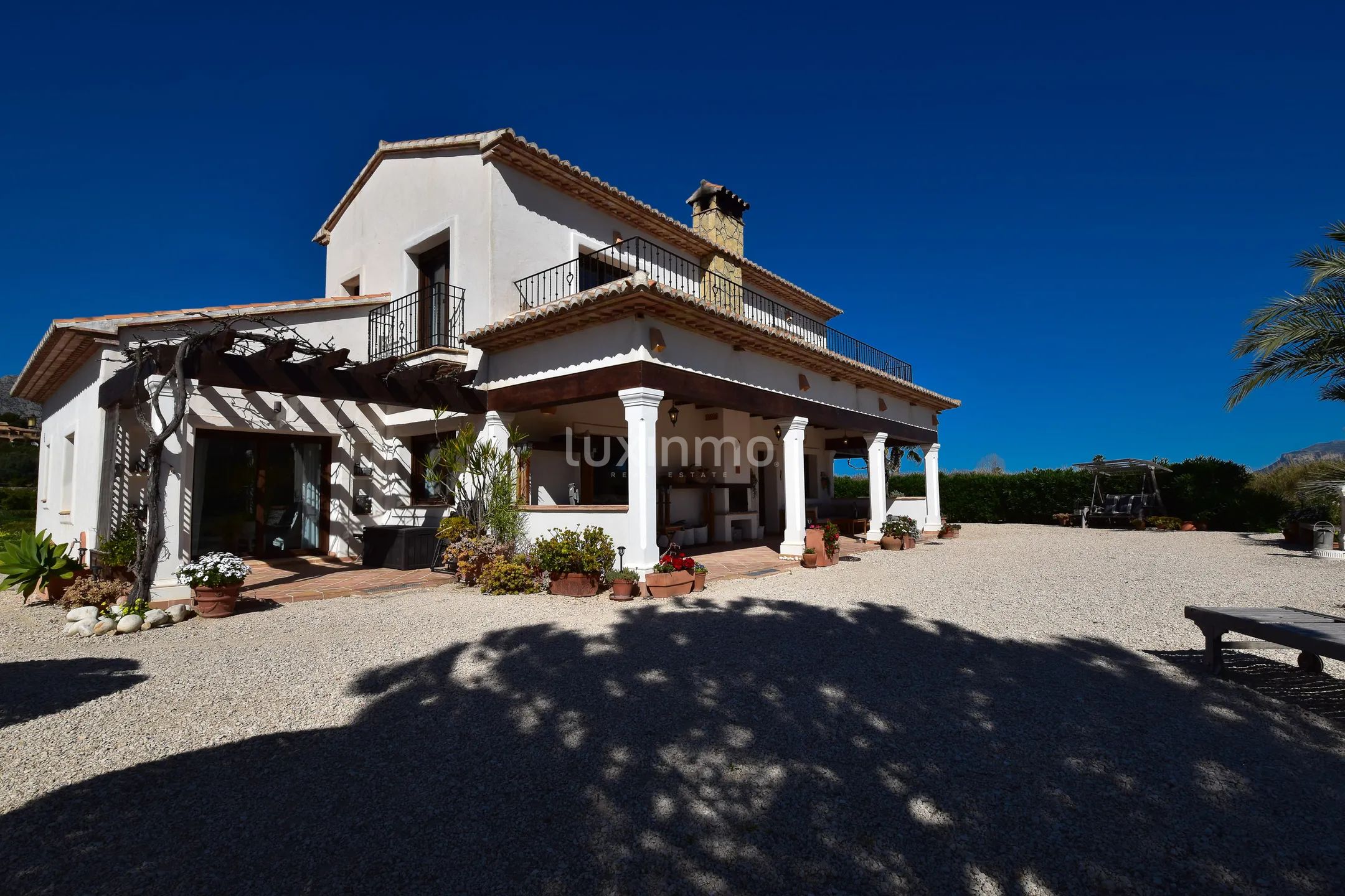 Красивая солнечная финка рядом с песчаными пляжами — photo 34