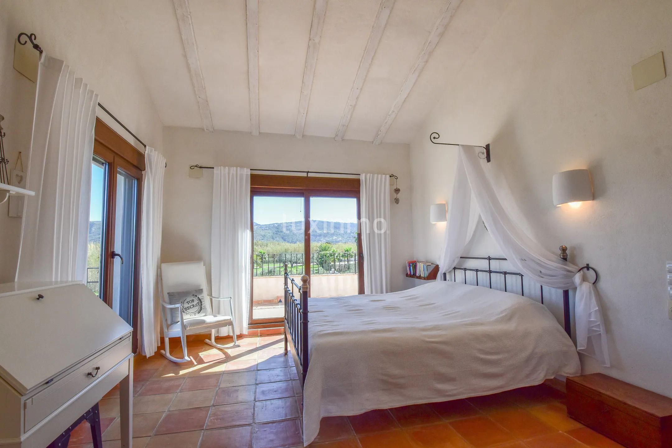 Красивая солнечная финка рядом с песчаными пляжами — photo 27