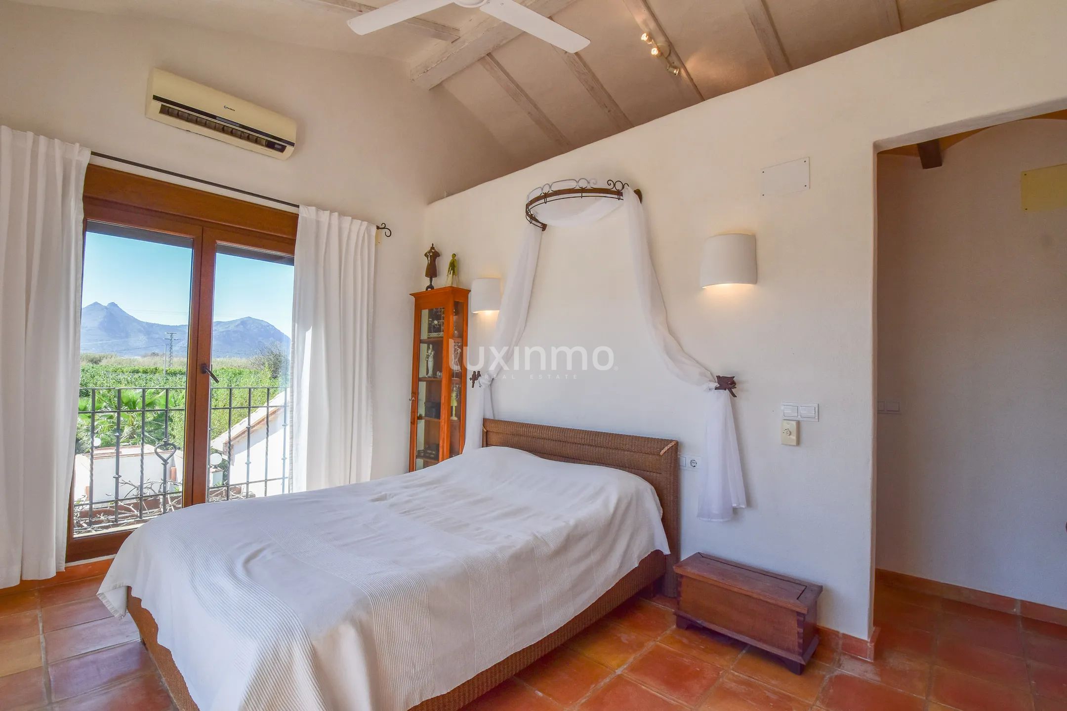 Красивая солнечная финка рядом с песчаными пляжами — photo 23