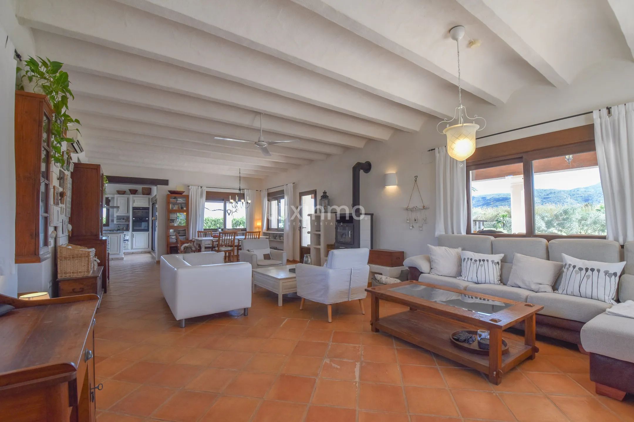 Красивая солнечная финка рядом с песчаными пляжами — photo 14