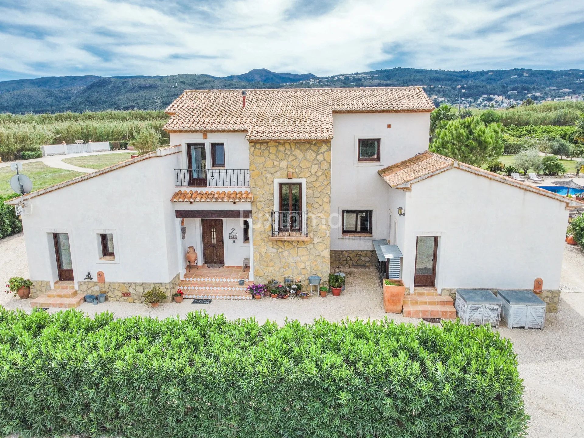 Красивая солнечная финка рядом с песчаными пляжами — photo 67