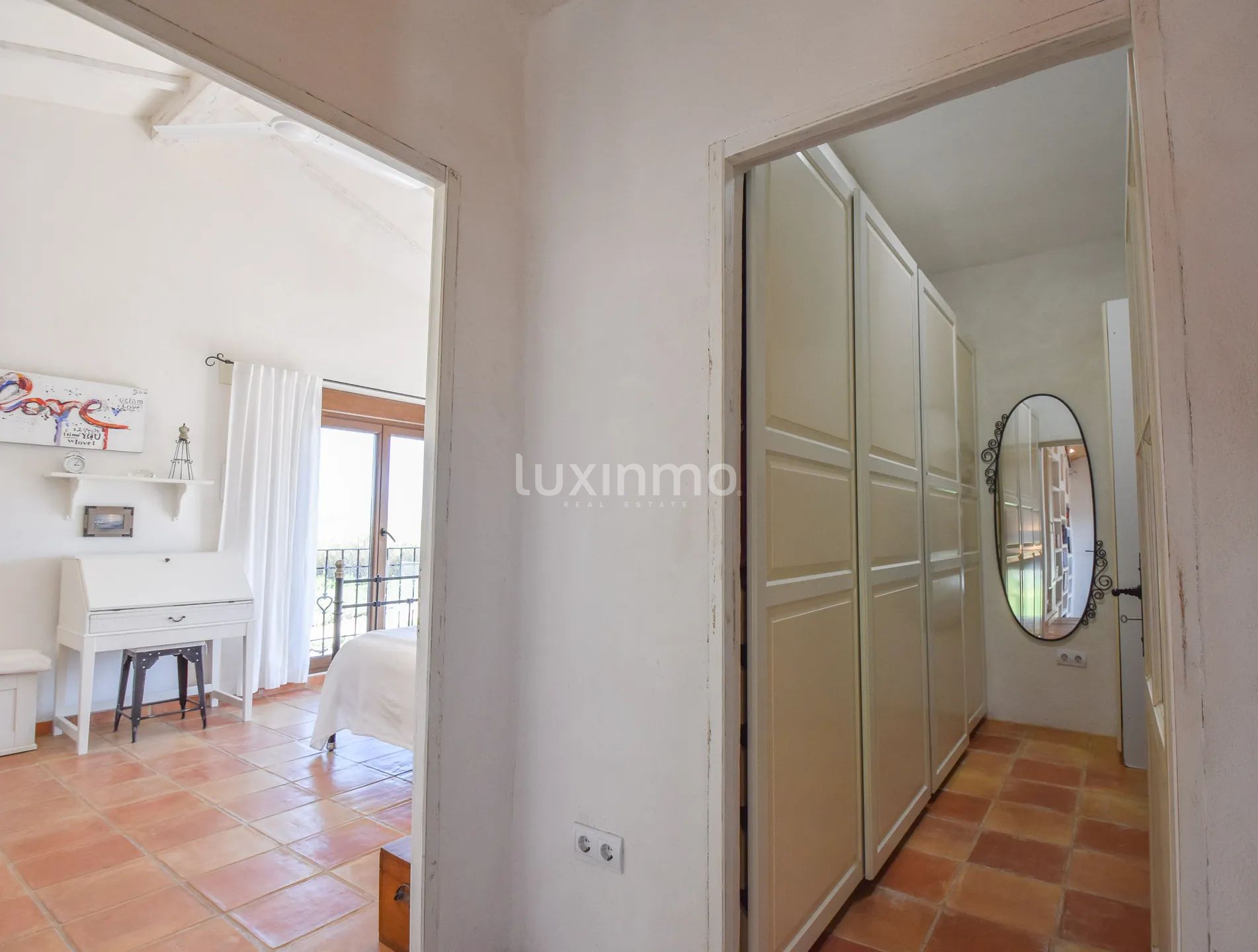 Красивая солнечная финка рядом с песчаными пляжами — photo 22