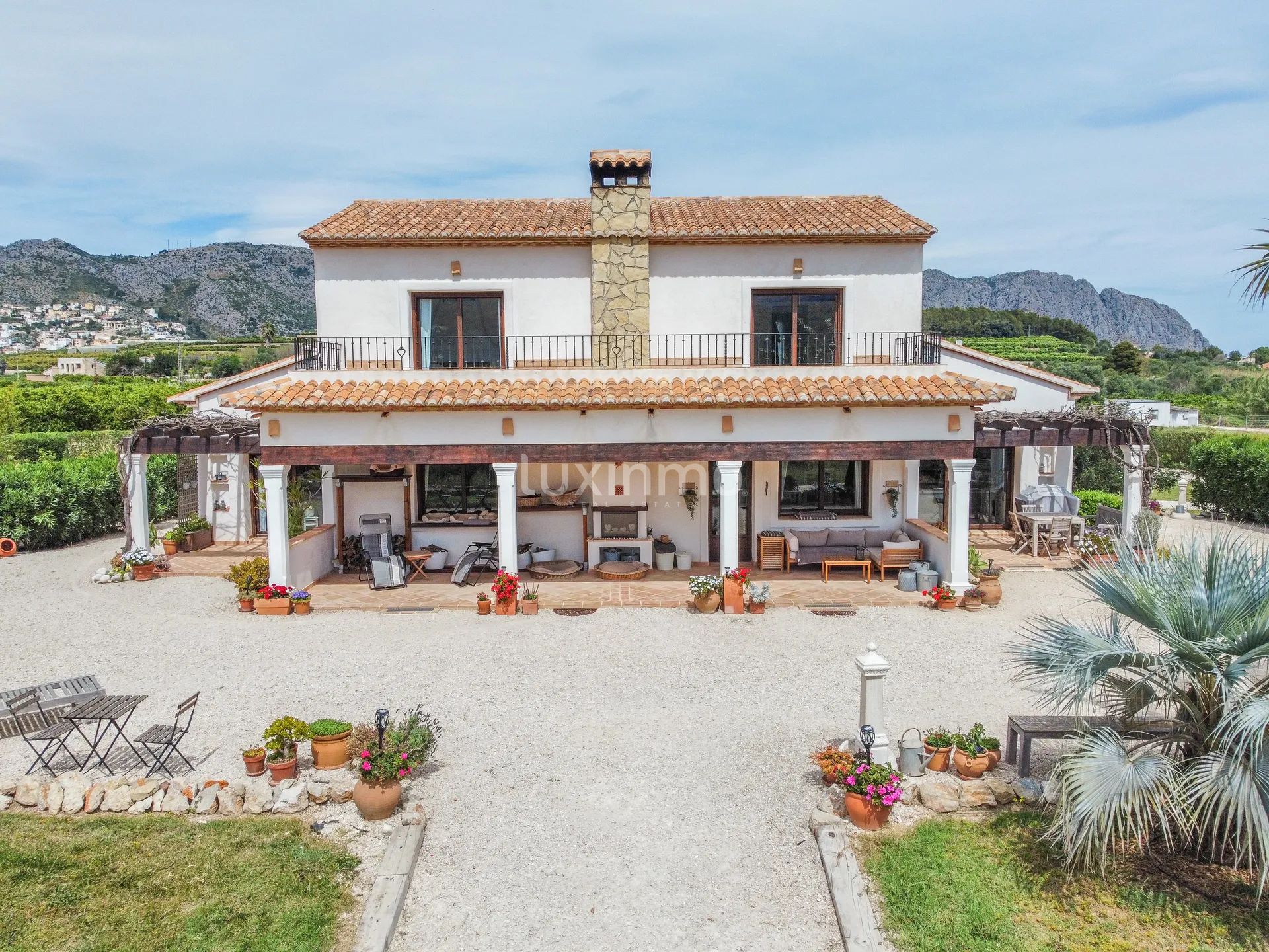 Красивая солнечная финка рядом с песчаными пляжами — photo 69