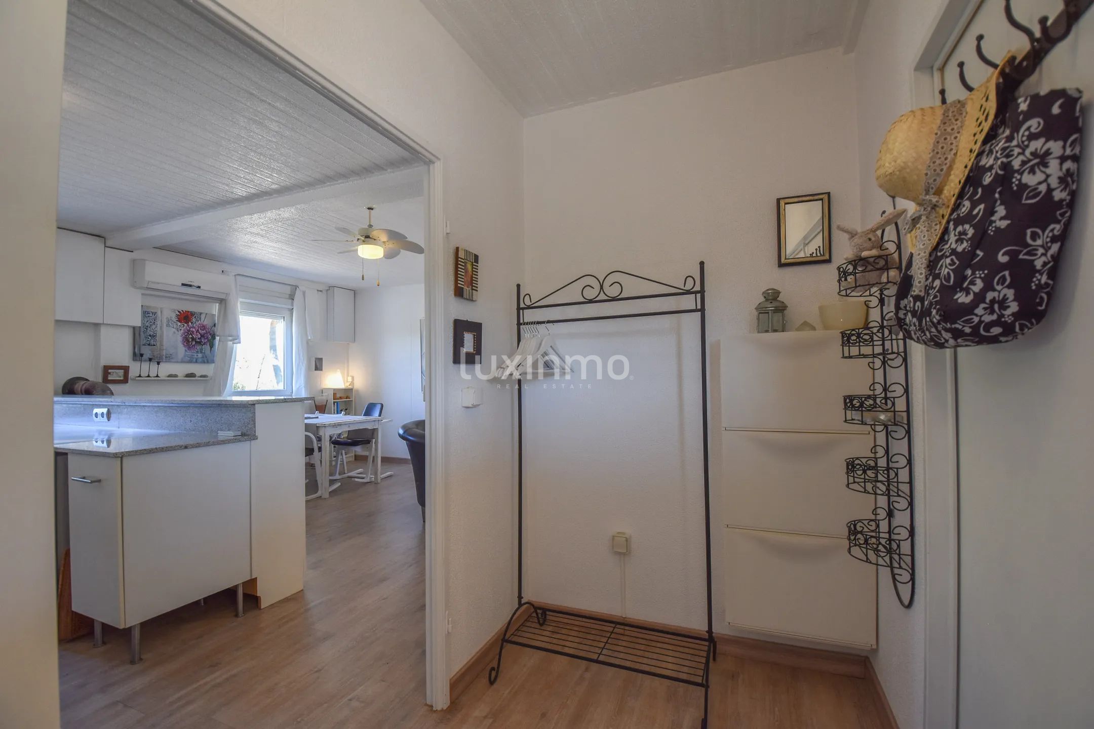 Красивая солнечная финка рядом с песчаными пляжами — photo 57