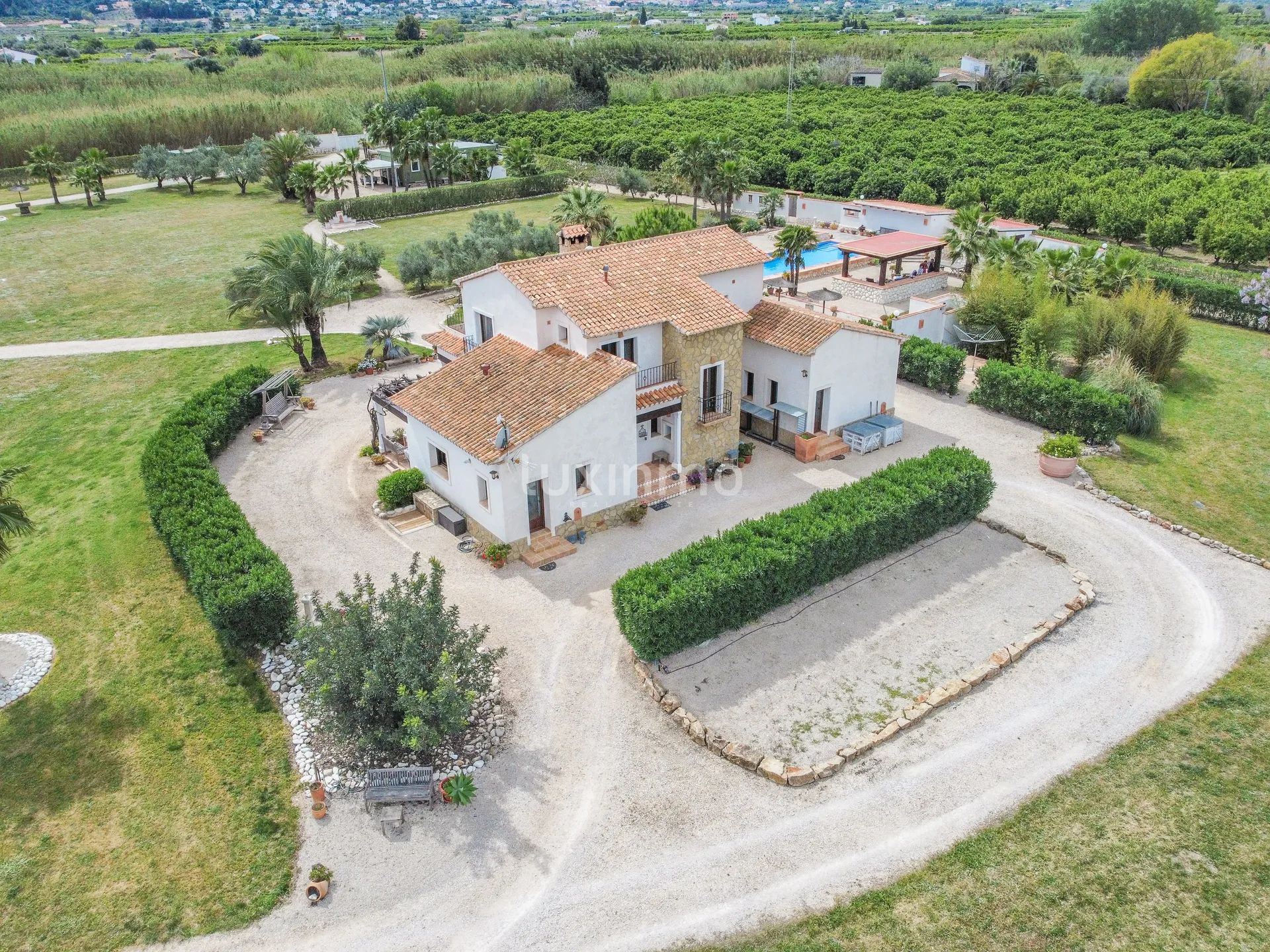 Красивая солнечная финка рядом с песчаными пляжами — photo 72