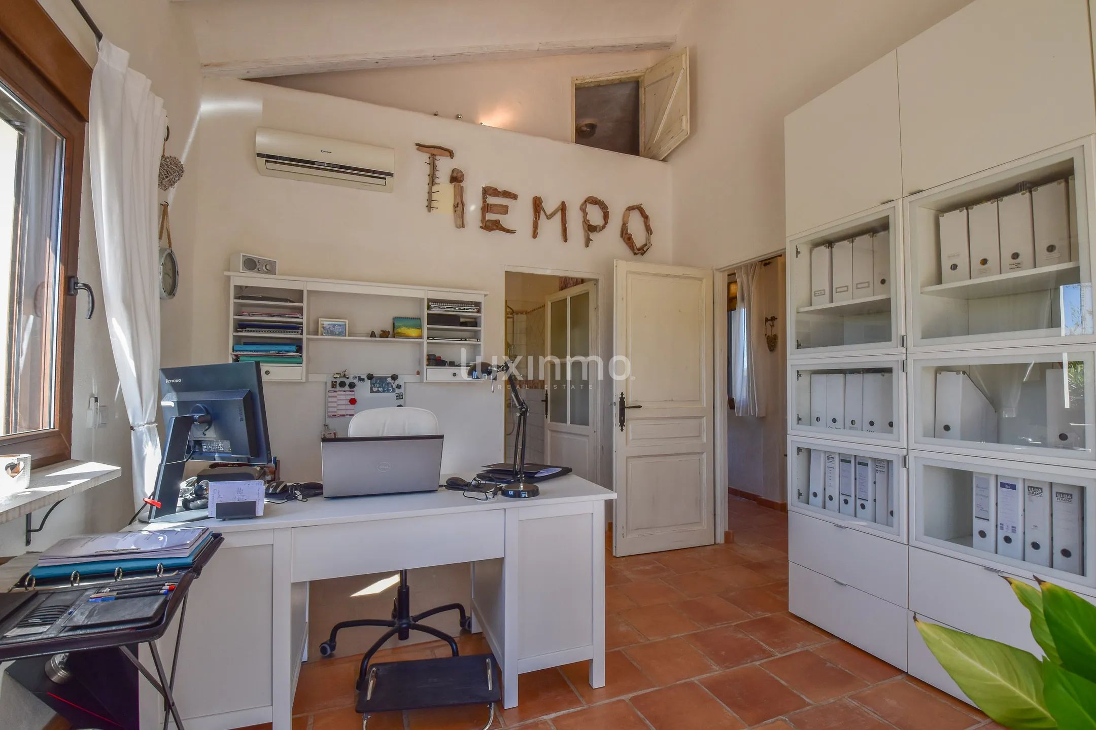 Красивая солнечная финка рядом с песчаными пляжами — photo 18