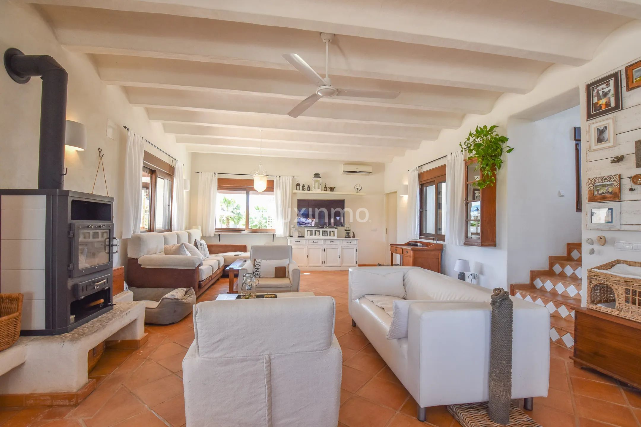 Красивая солнечная финка рядом с песчаными пляжами — photo 11