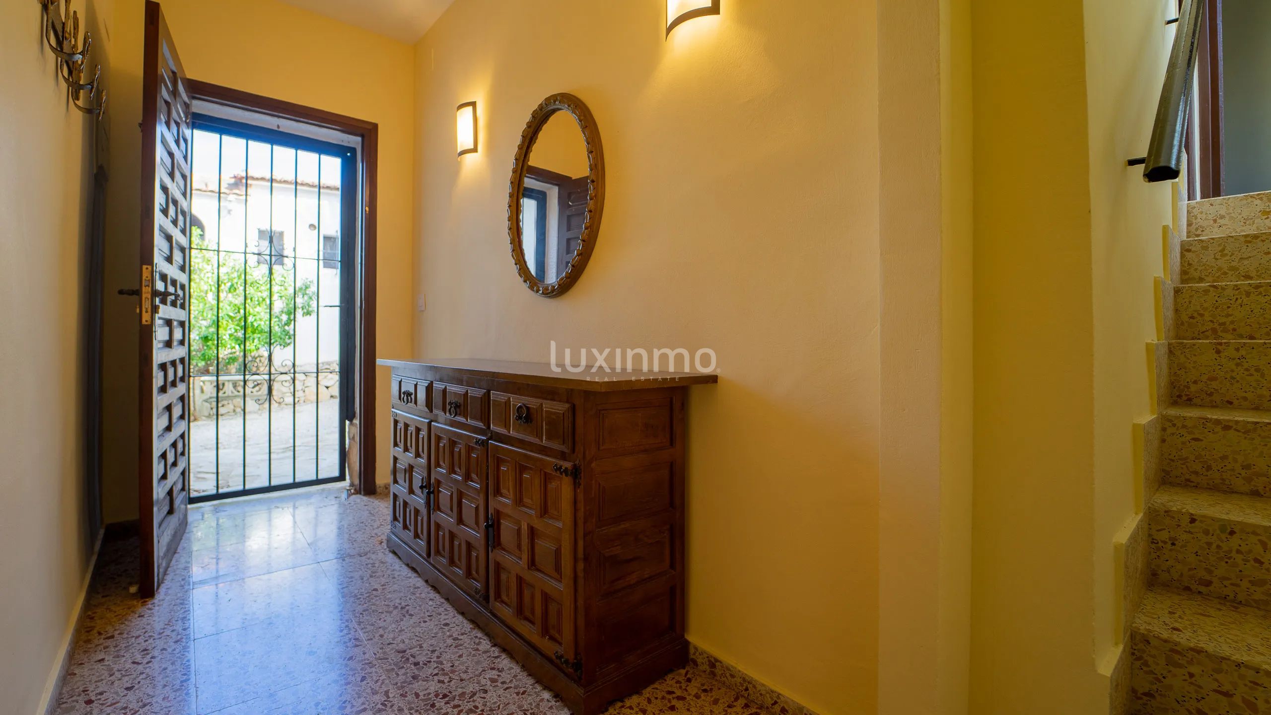 Extraordinary villa in Partida Maryvilla with sea views — photo 10