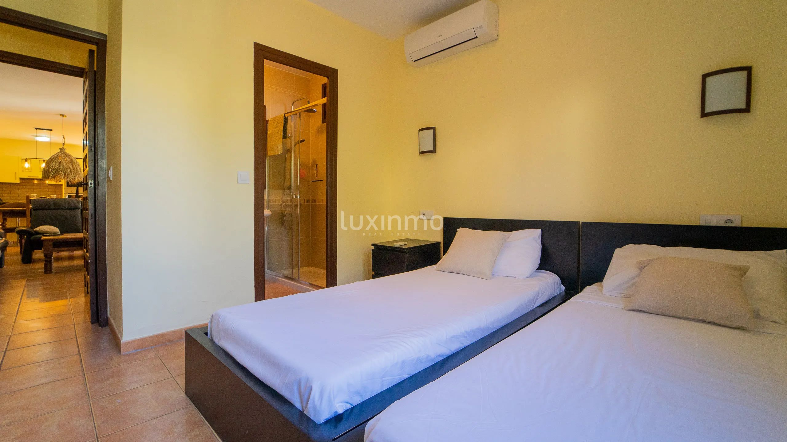 Extraordinary villa in Partida Maryvilla with sea views — photo 30