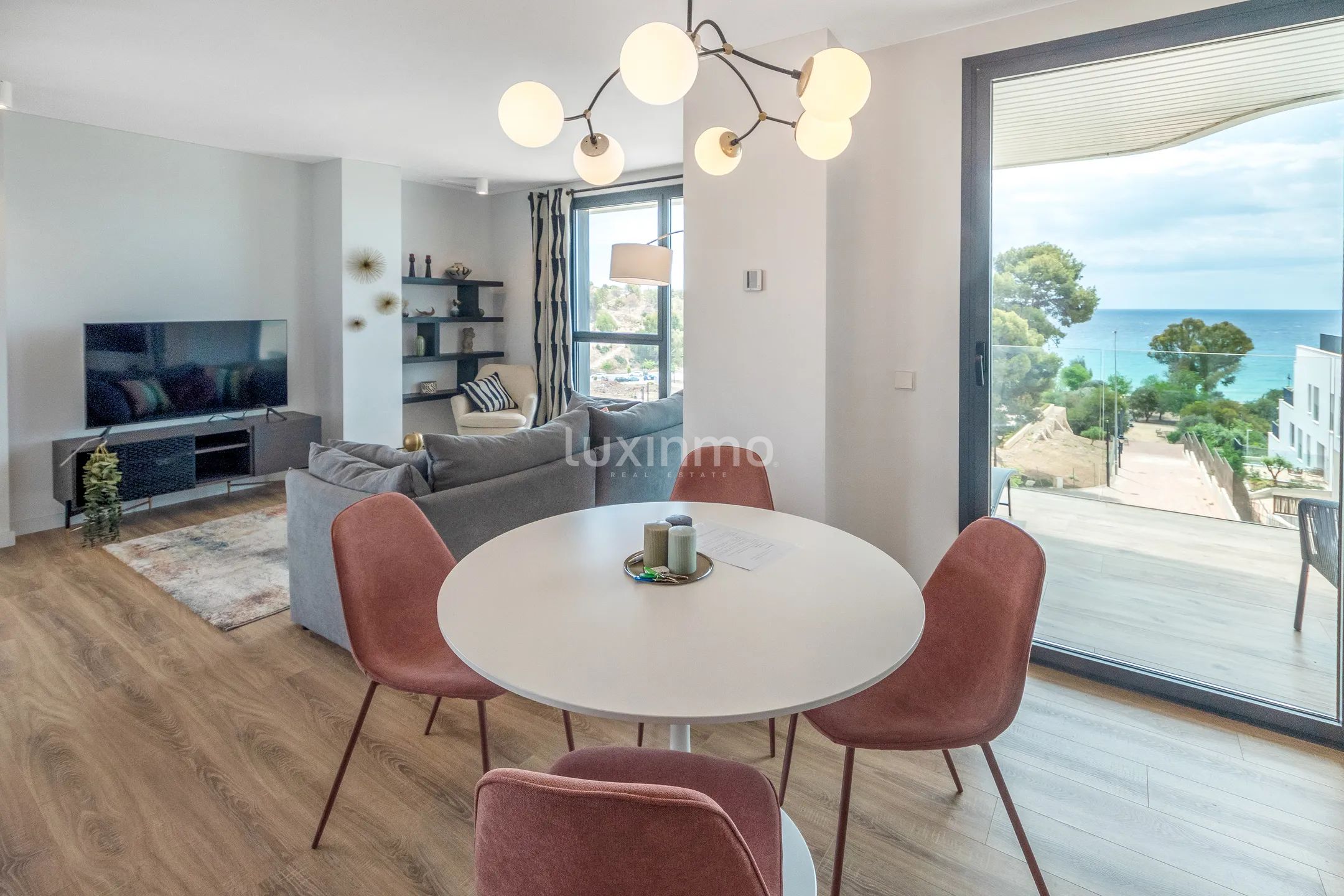Modern flat for sale with sea views in Villajoyosa — photo 6