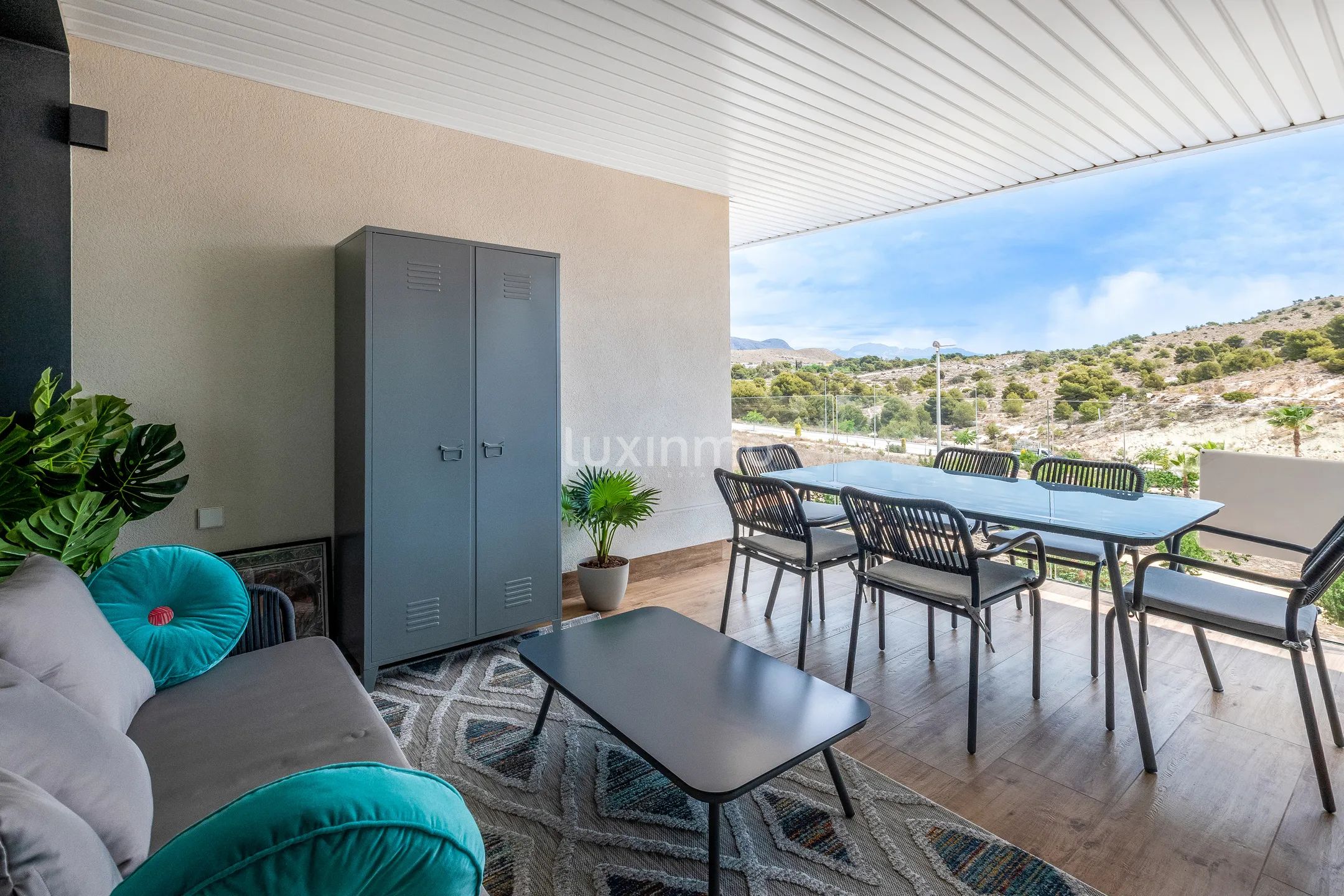 Modern flat for sale with sea views in Villajoyosa — photo 5
