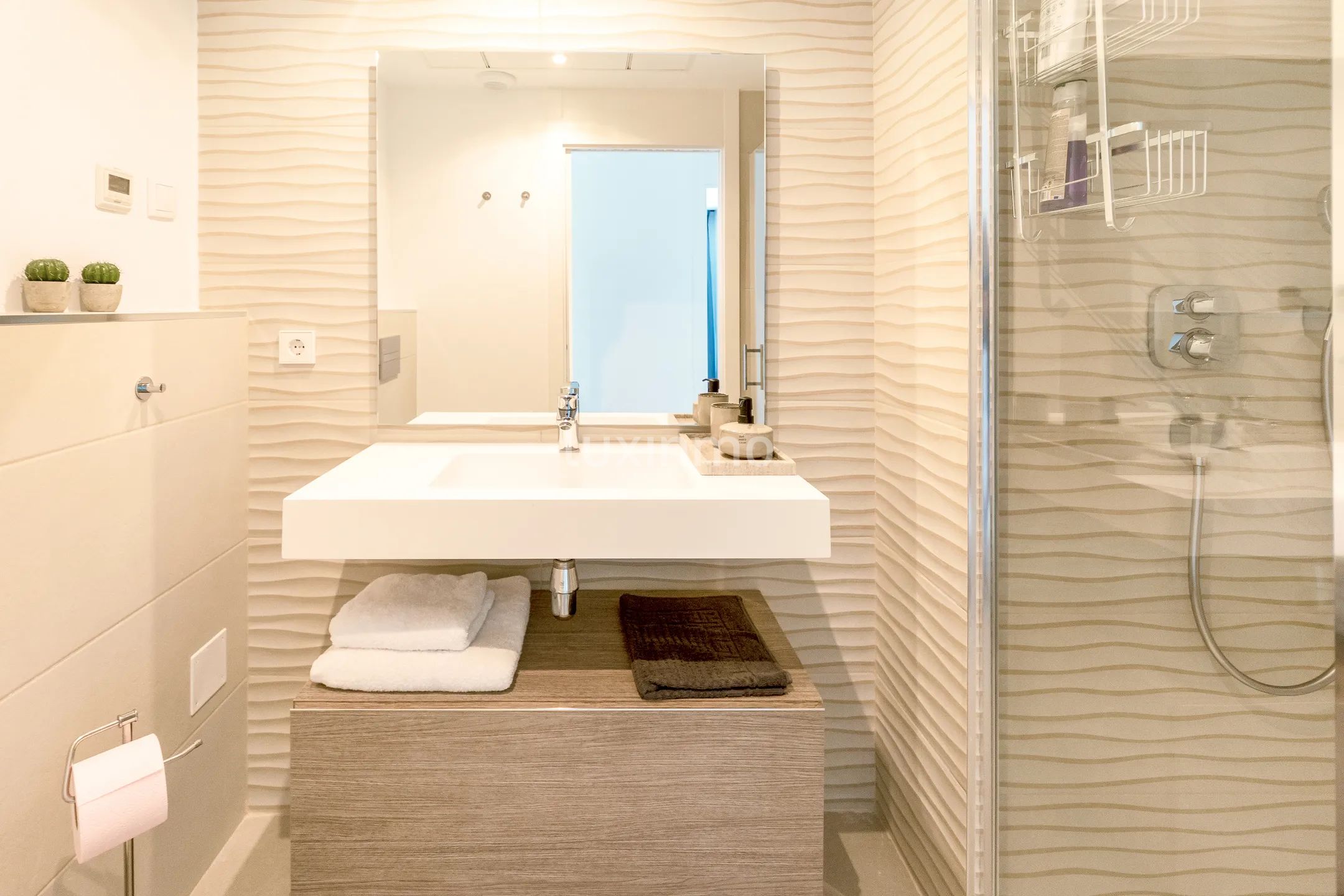 Modern flat for sale with sea views in Villajoyosa — photo 13