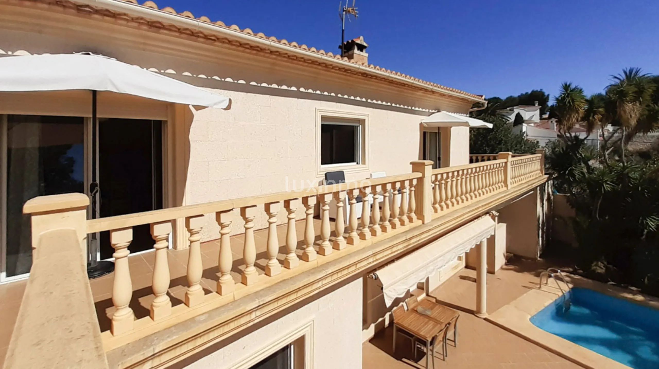 Extraordinaria y clásica villa en Moraira con vistas al mar — photo 2