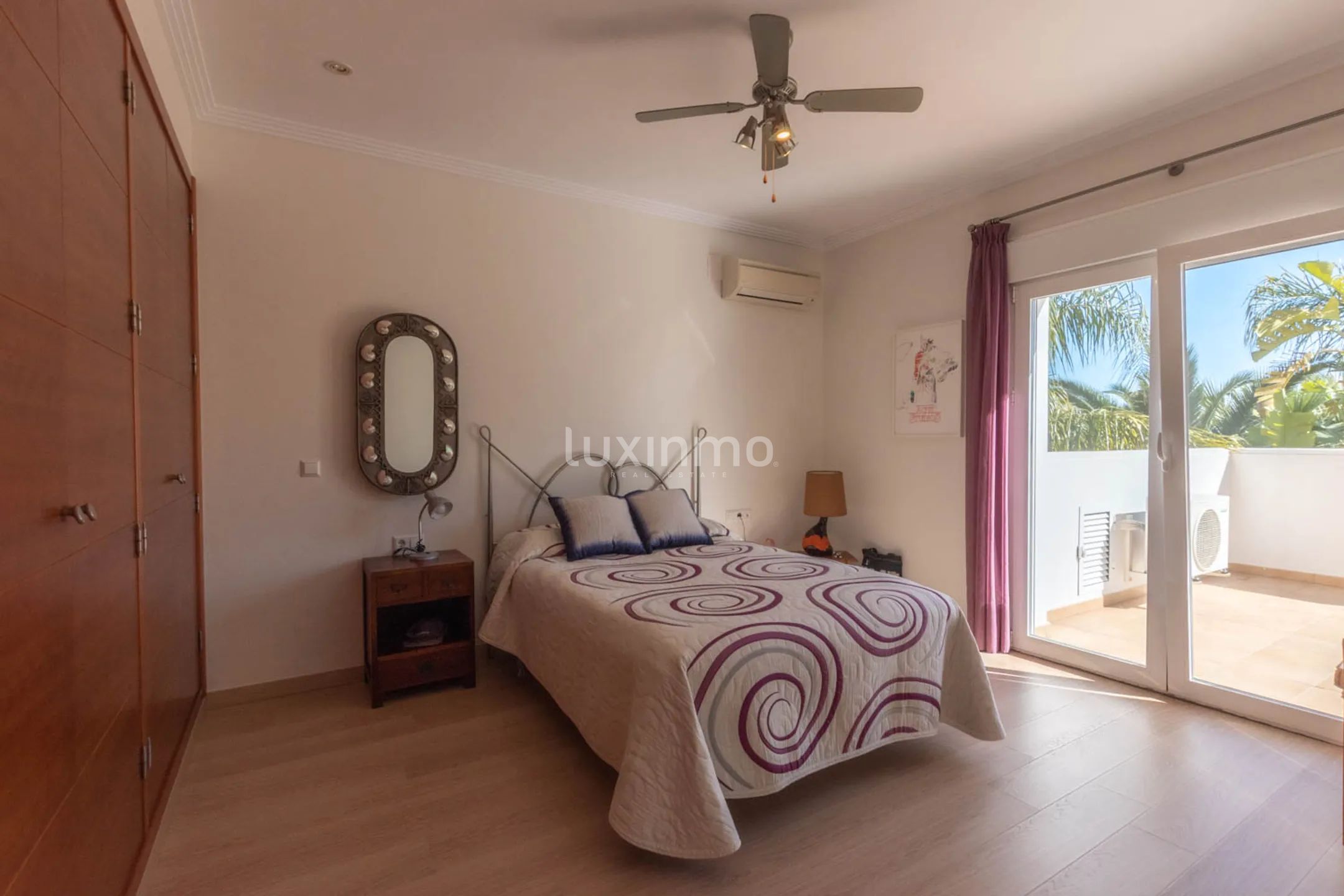 Отдельно стоящий дом с частным бассейном и видом на горы в Кальпе — photo 35