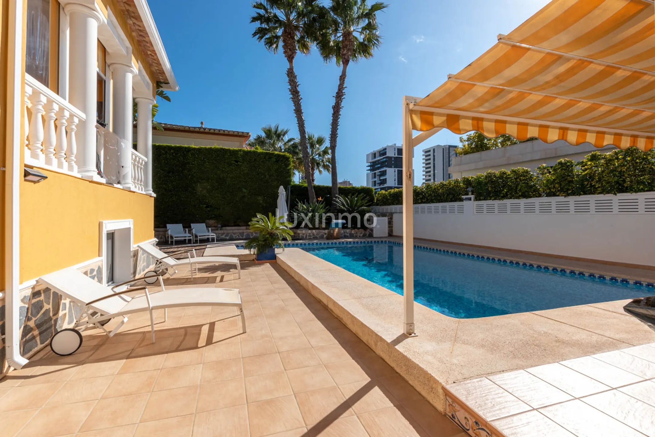 Отдельно стоящий дом с частным бассейном и видом на горы в Кальпе — photo 9