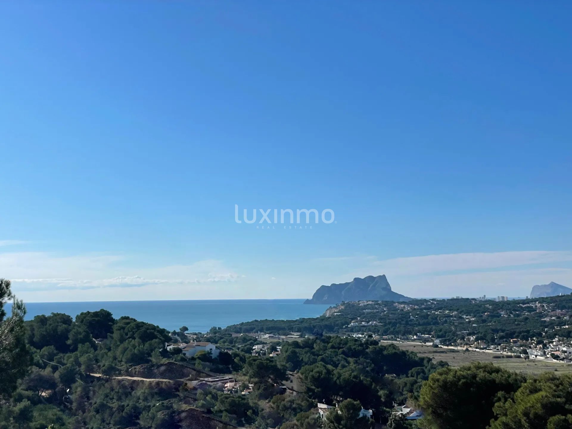 Villa ibicenca con vistas panorámicas al mar en Moraira — photo 14