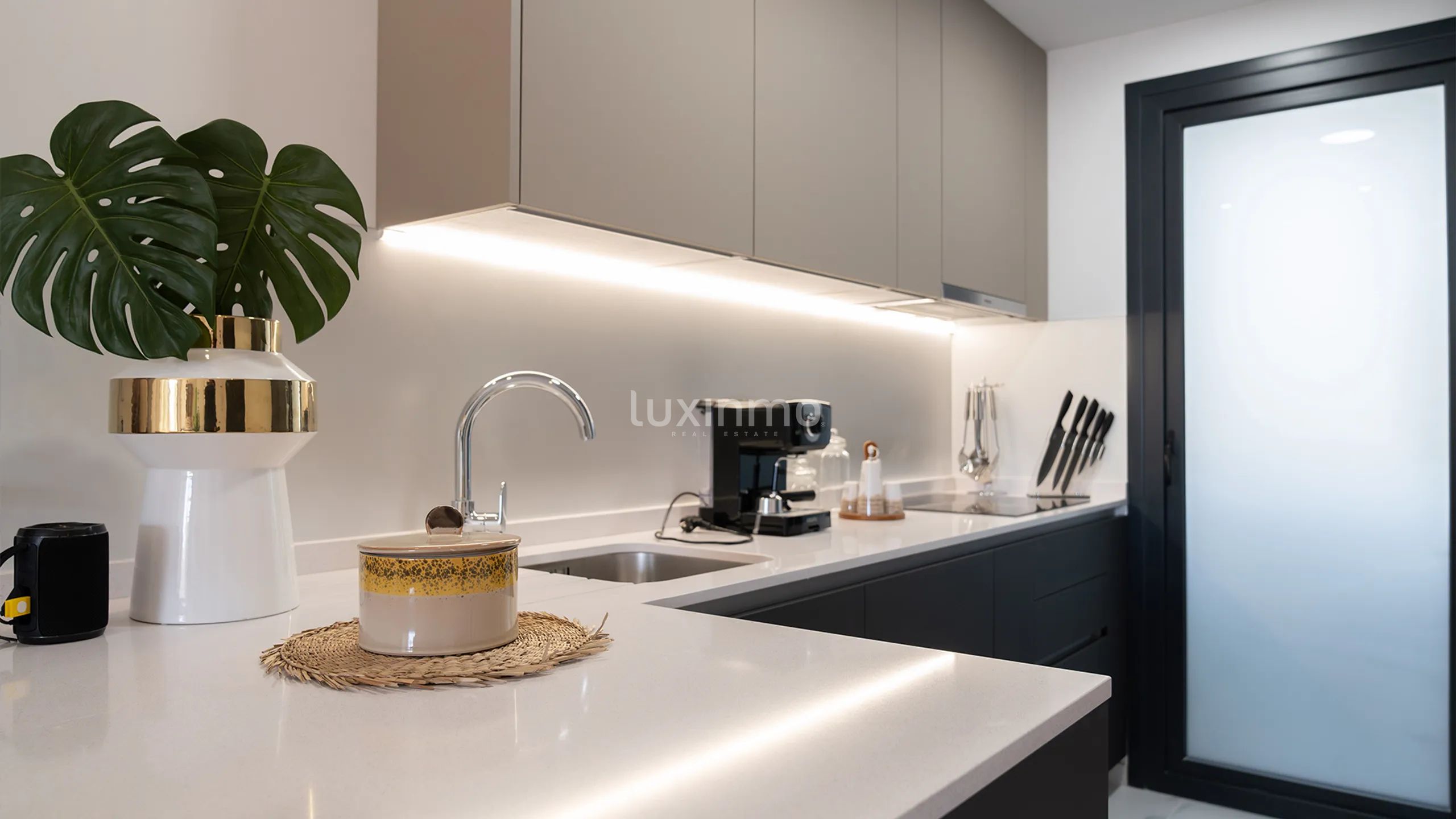 Atemberaubendes modernes Penthouse mit atemberaubender Aussicht in Playa de Poniente, Benidorm — photo 10