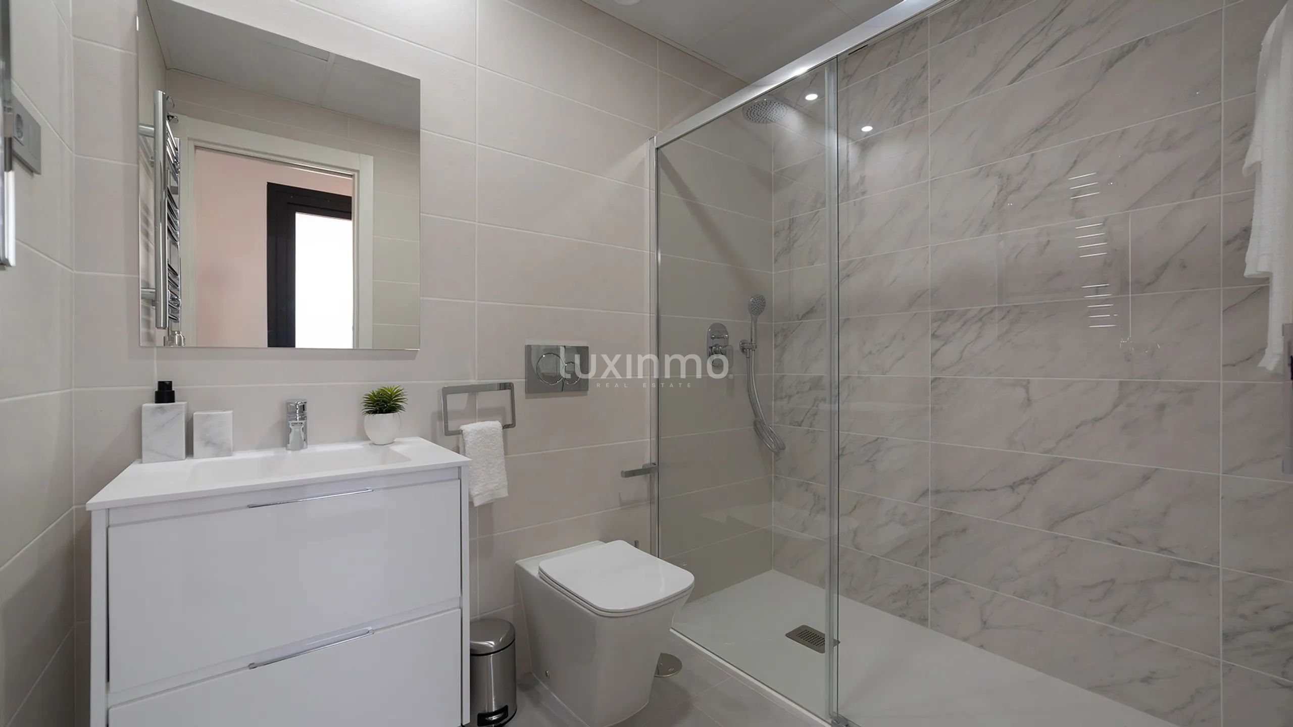 Atemberaubendes modernes Penthouse mit atemberaubender Aussicht in Playa de Poniente, Benidorm — photo 11