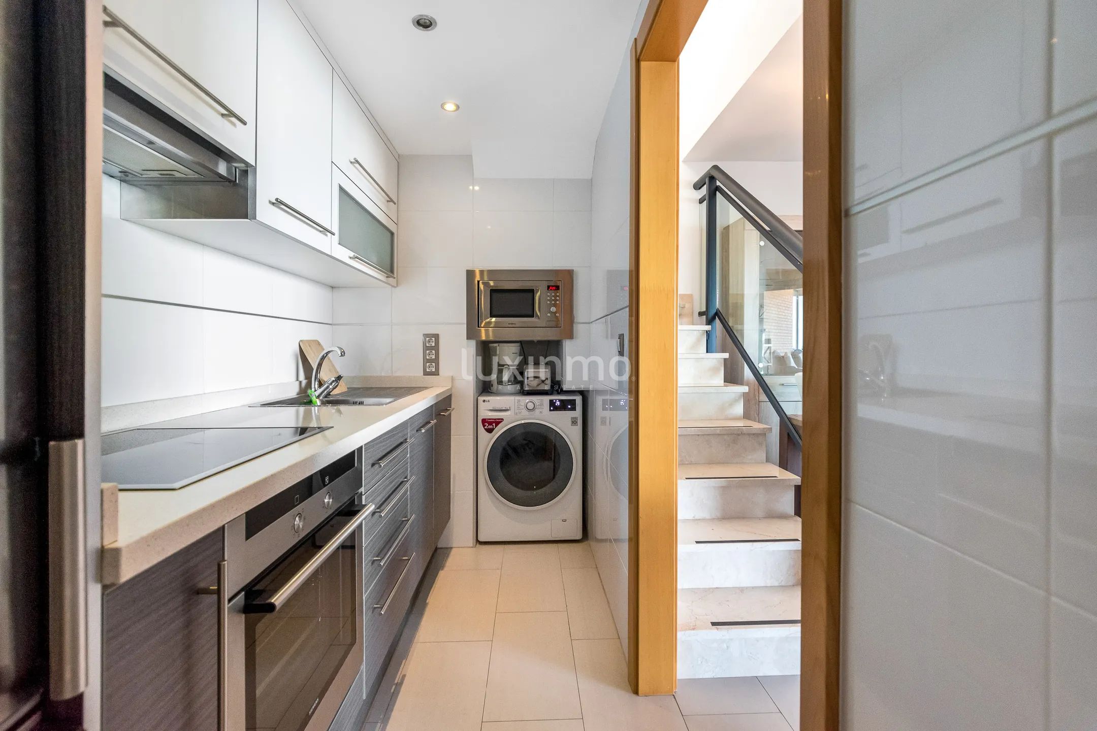Beautiful duplex penthouse for sale in the centre of Albir — photo 6