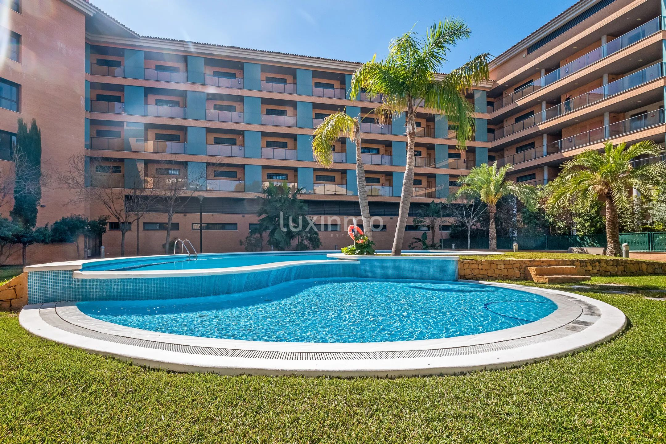 Beautiful central penthouse for sale in Albir