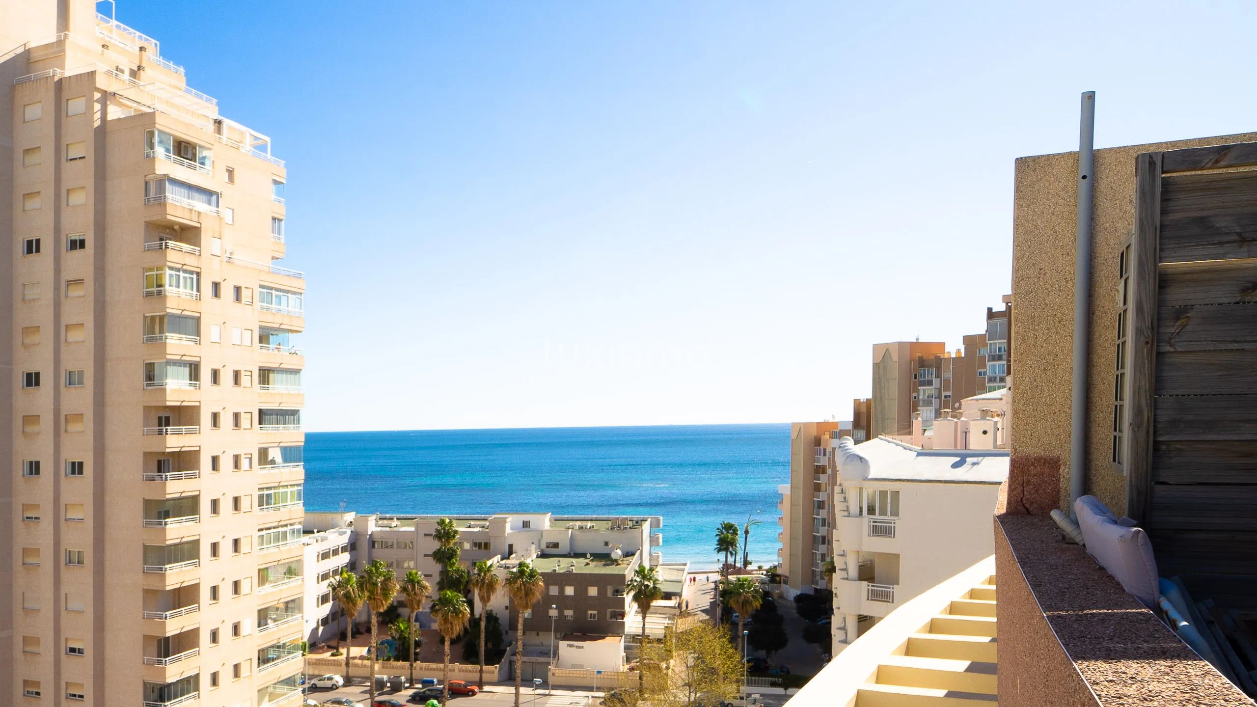 Beautiful duplex penthouse in second line beach in Calpe — photo 1