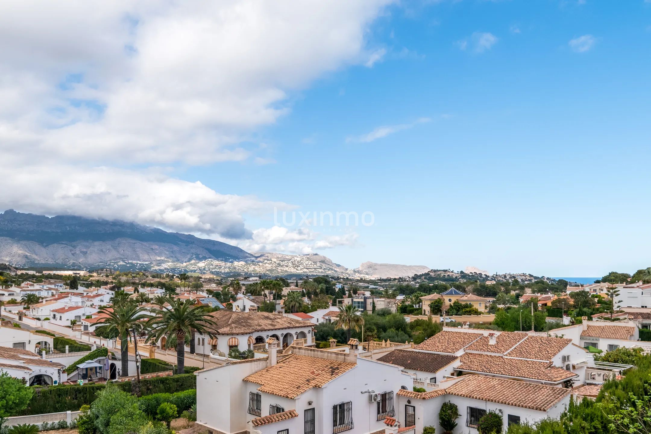 Indrukwekkende villa met uitzicht op zee in Alfáz del Pí — photo 32
