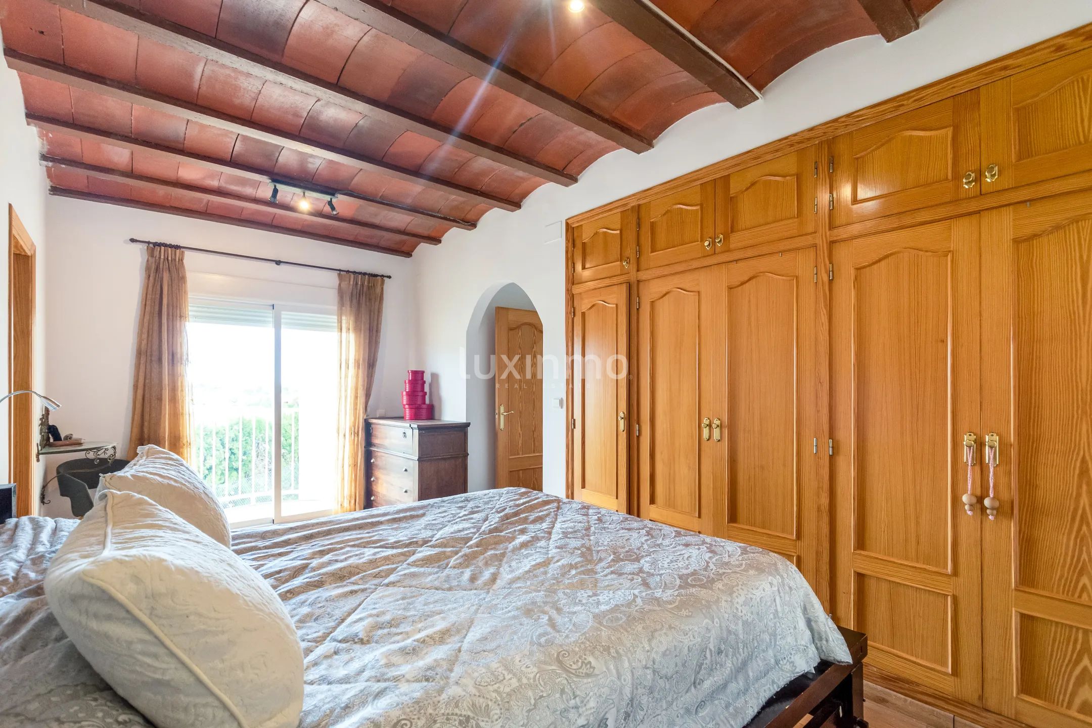 Indrukwekkende villa met uitzicht op zee in Alfáz del Pí — photo 9