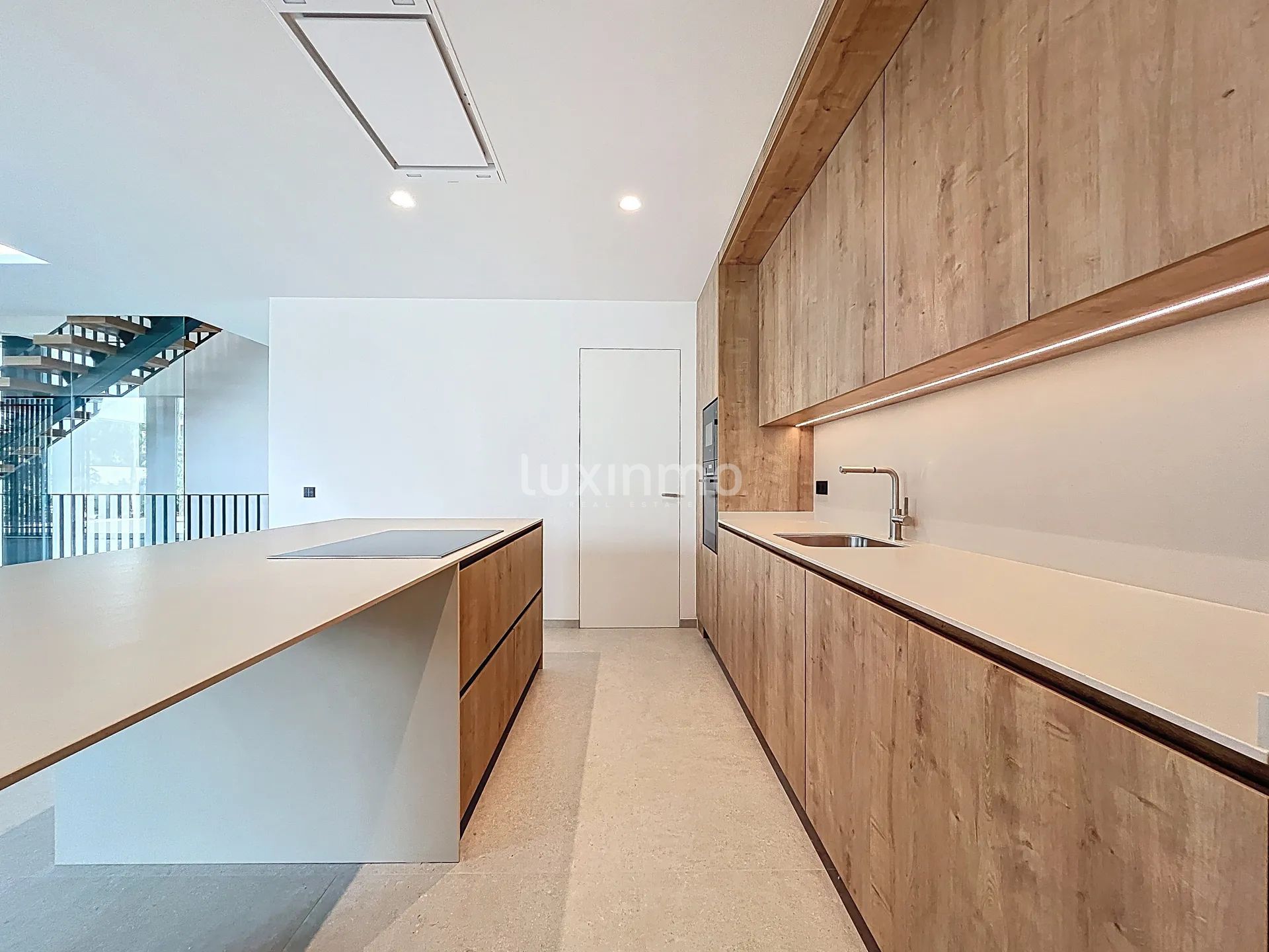 Beautiful villa with pool for sale in Albir — photo 7