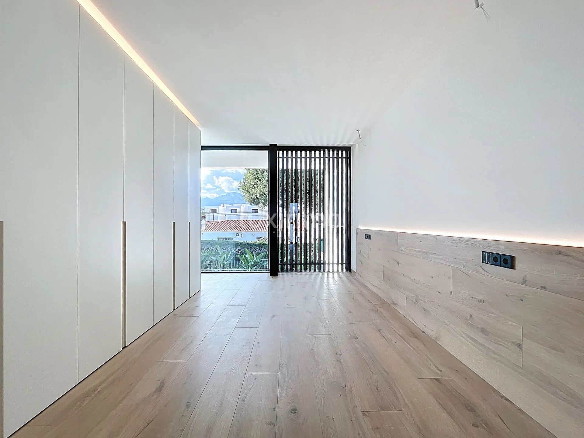 Preciosa villa con piscina en venta en Albir — photo 11