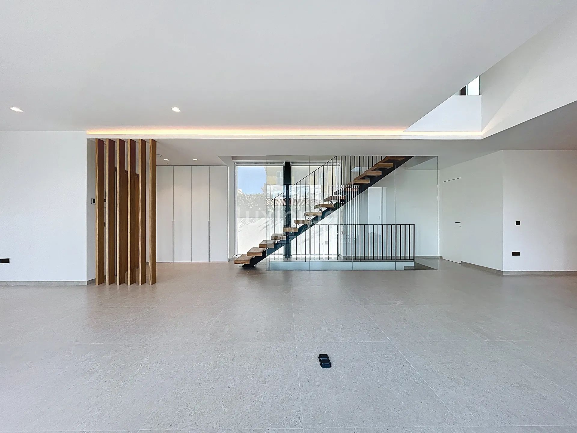 Preciosa villa con piscina en venta en Albir — photo 9