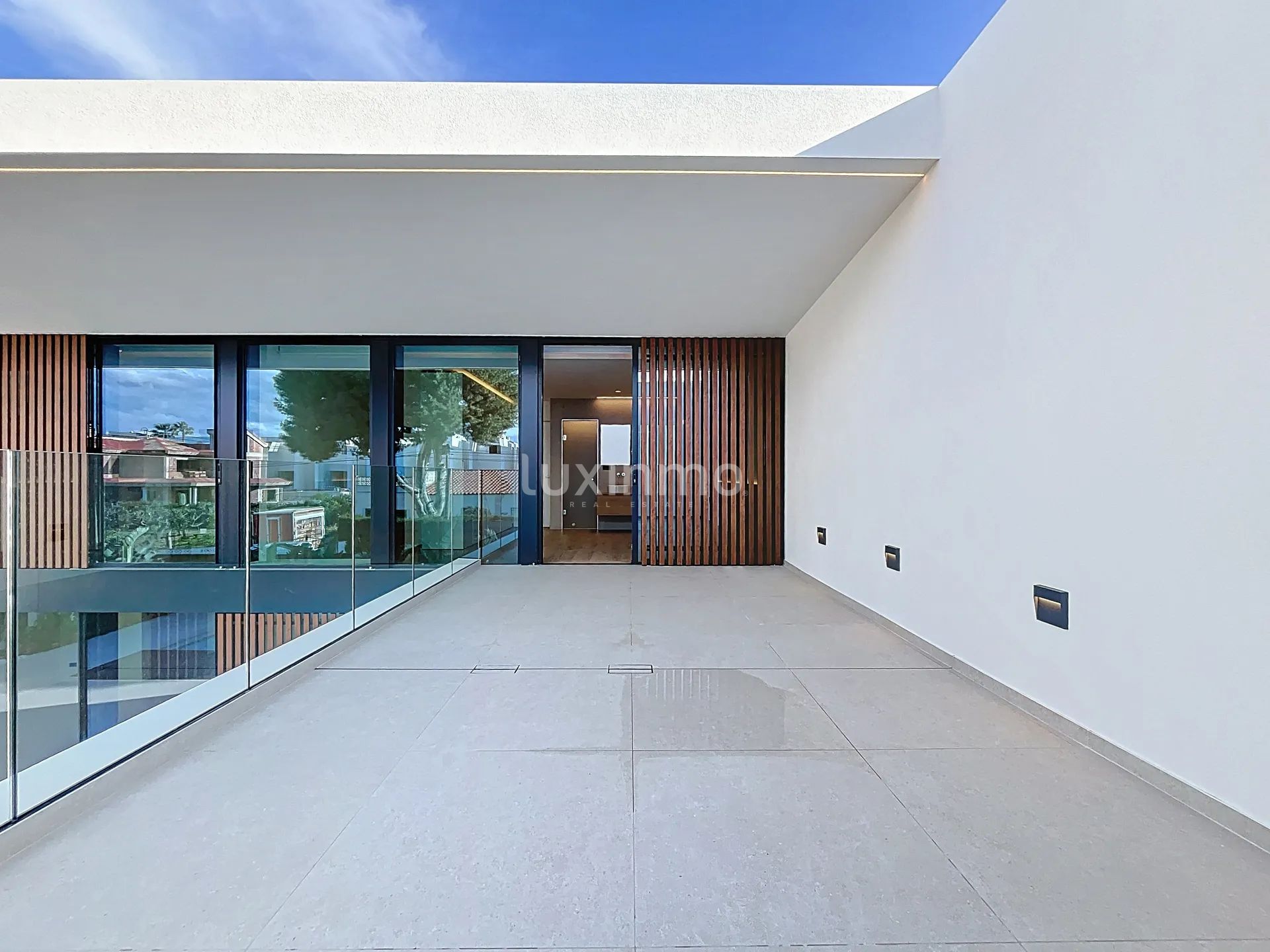 Preciosa villa con piscina en venta en Albir — photo 27