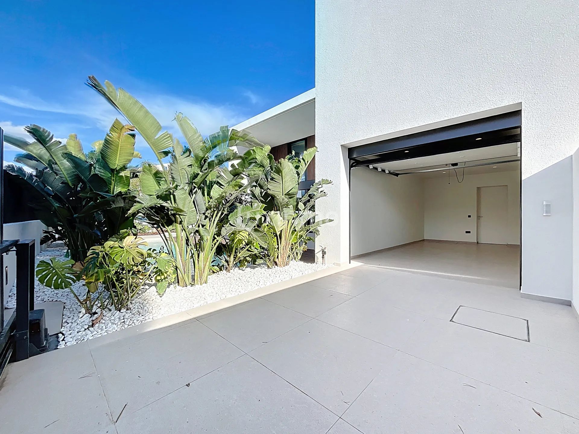 Preciosa villa con piscina en venta en Albir — photo 29