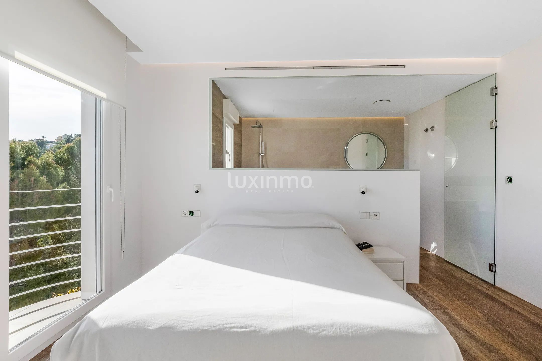 Beautiful villa with swimming pool and sea views in Altea — photo 15