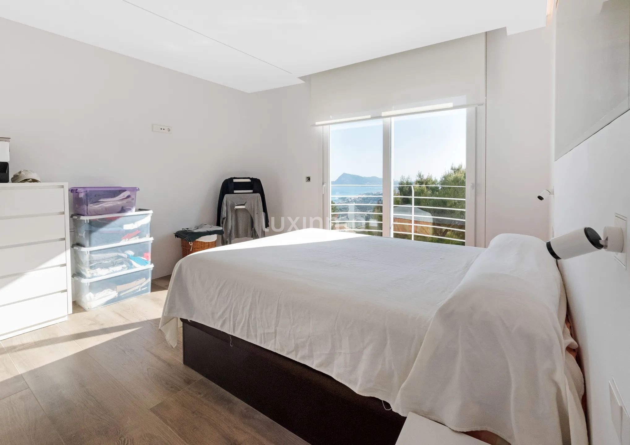 Beautiful villa with swimming pool and sea views in Altea — photo 16