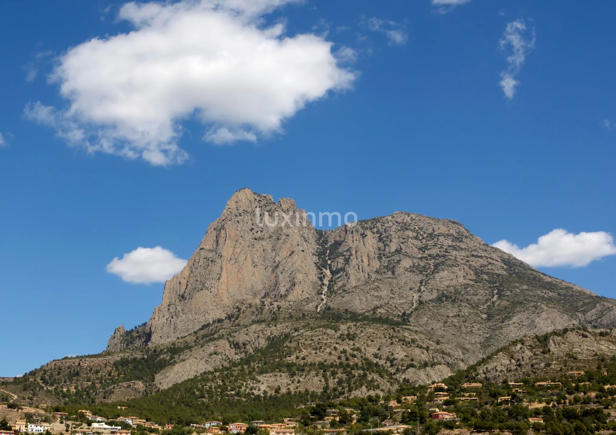 Very modern and minimalistic design villa for sale in Sierra Cortina — photo 13