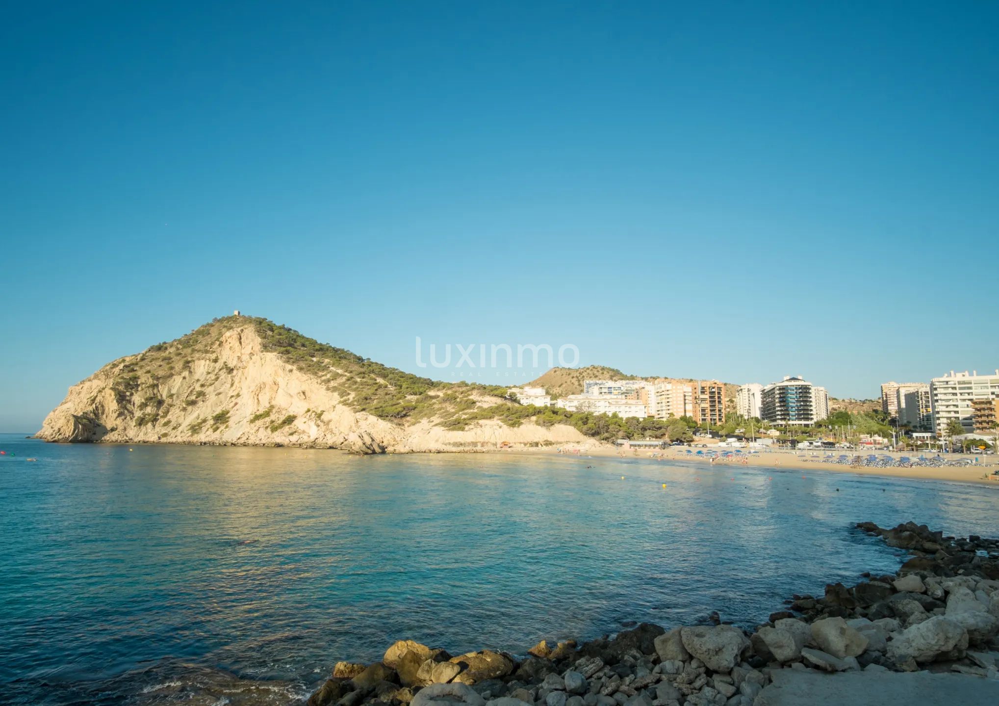 Very modern and minimalistic design villa for sale in Sierra Cortina — photo 12