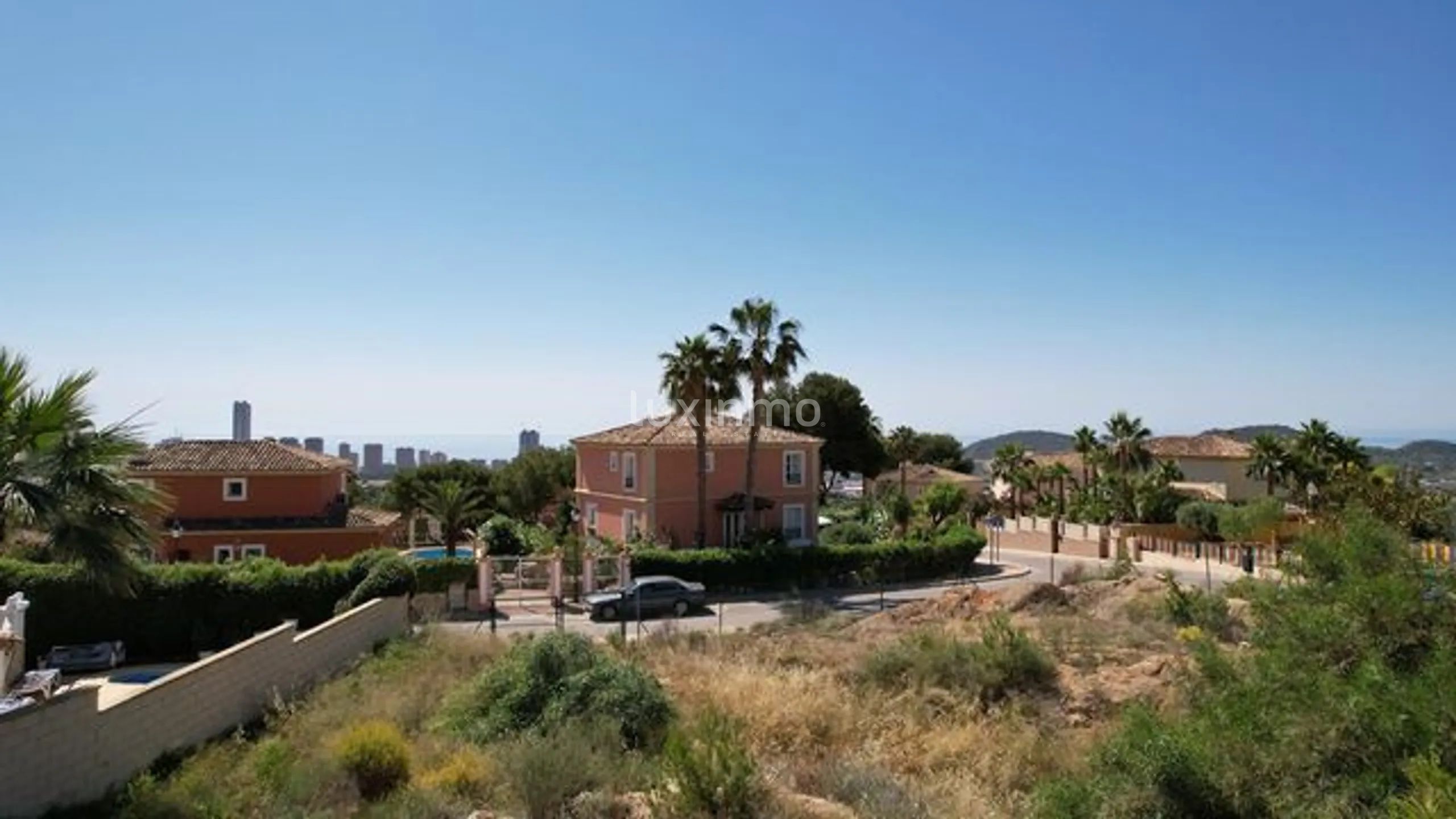 Very modern and minimalistic design villa for sale in Sierra Cortina — photo 17