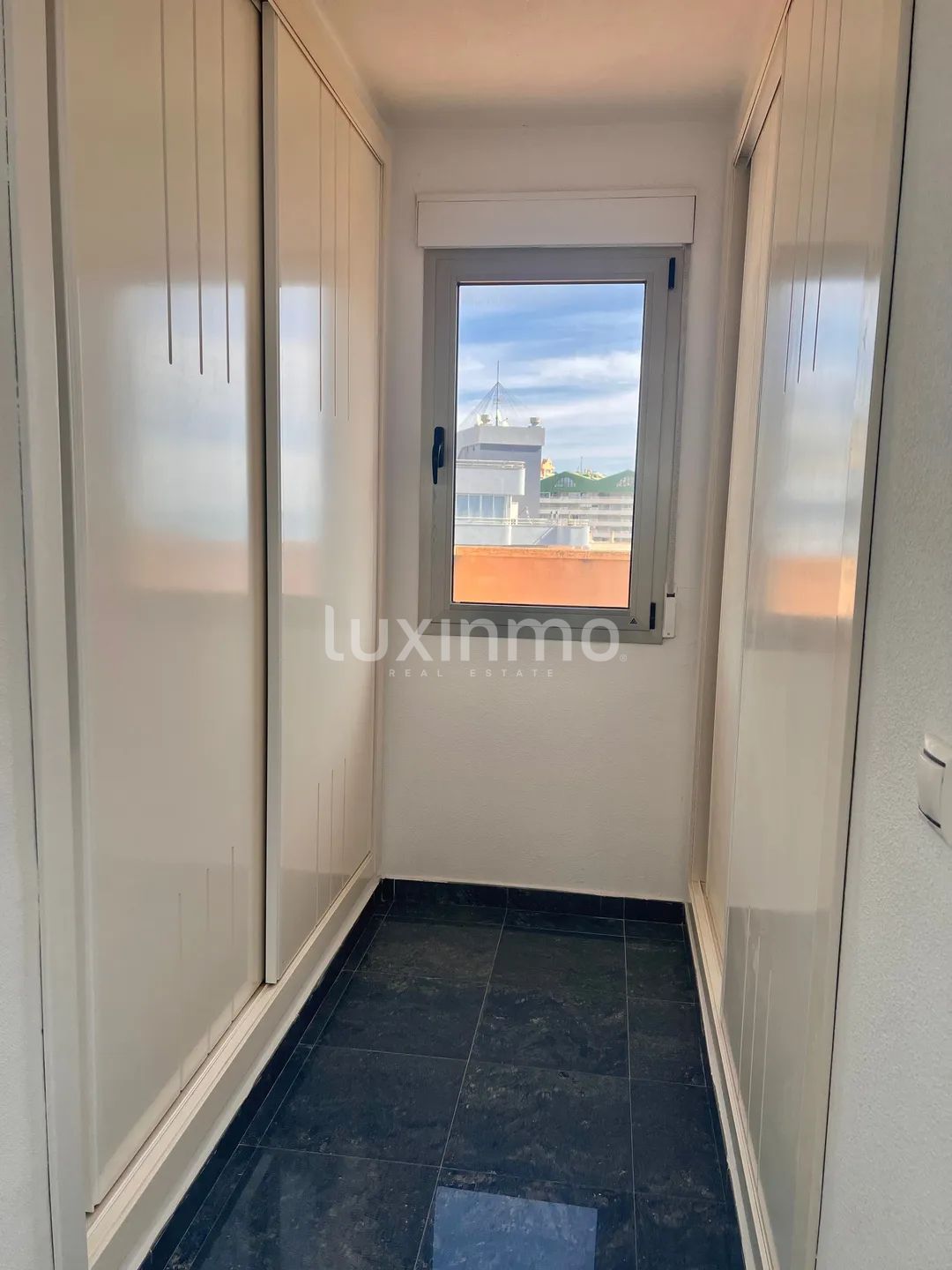 Rustic penthouse with breathtaking views — photo 10