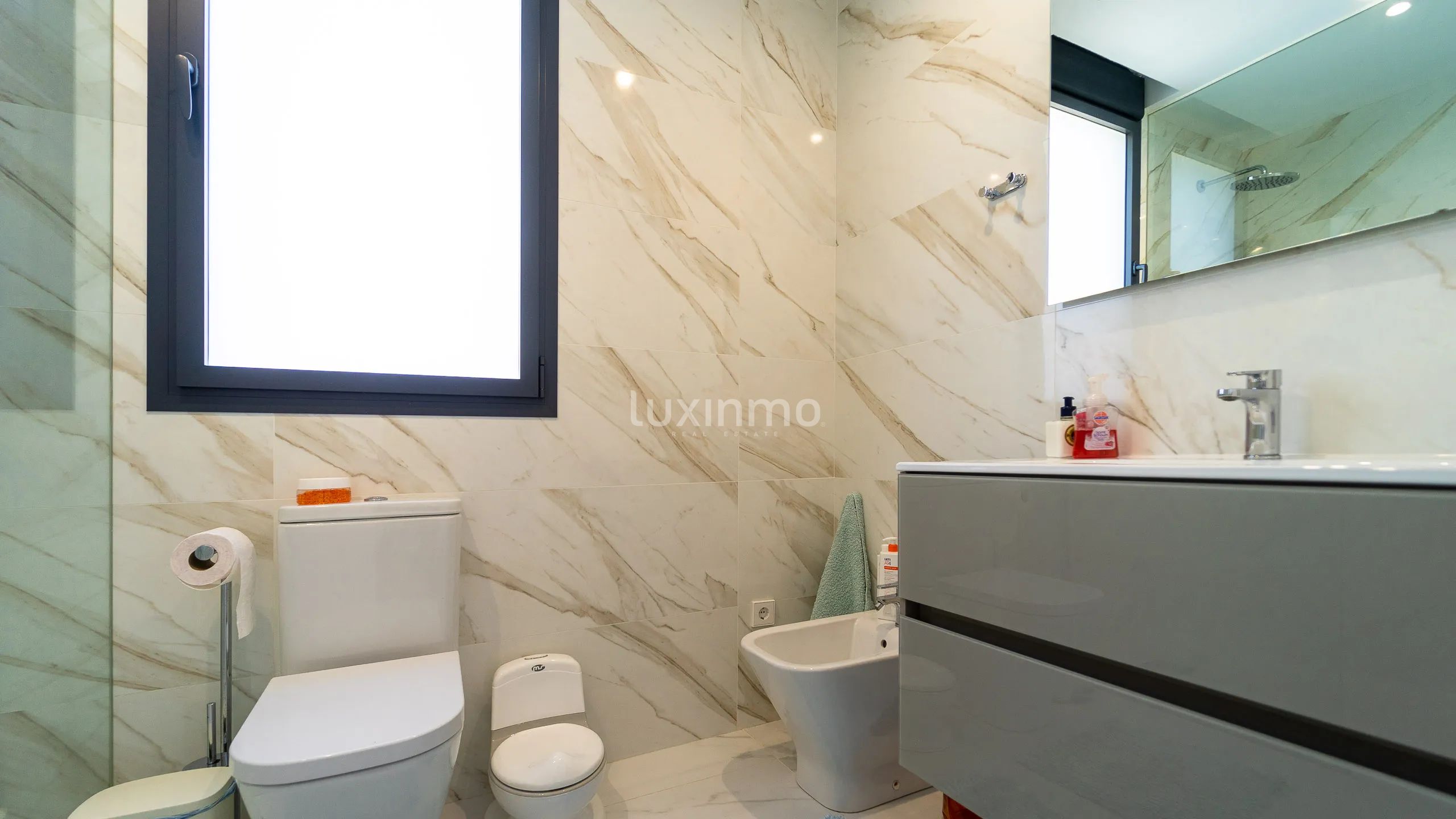 Lyxigt modernt fristående hus med fantastisk utsikt — photo 34