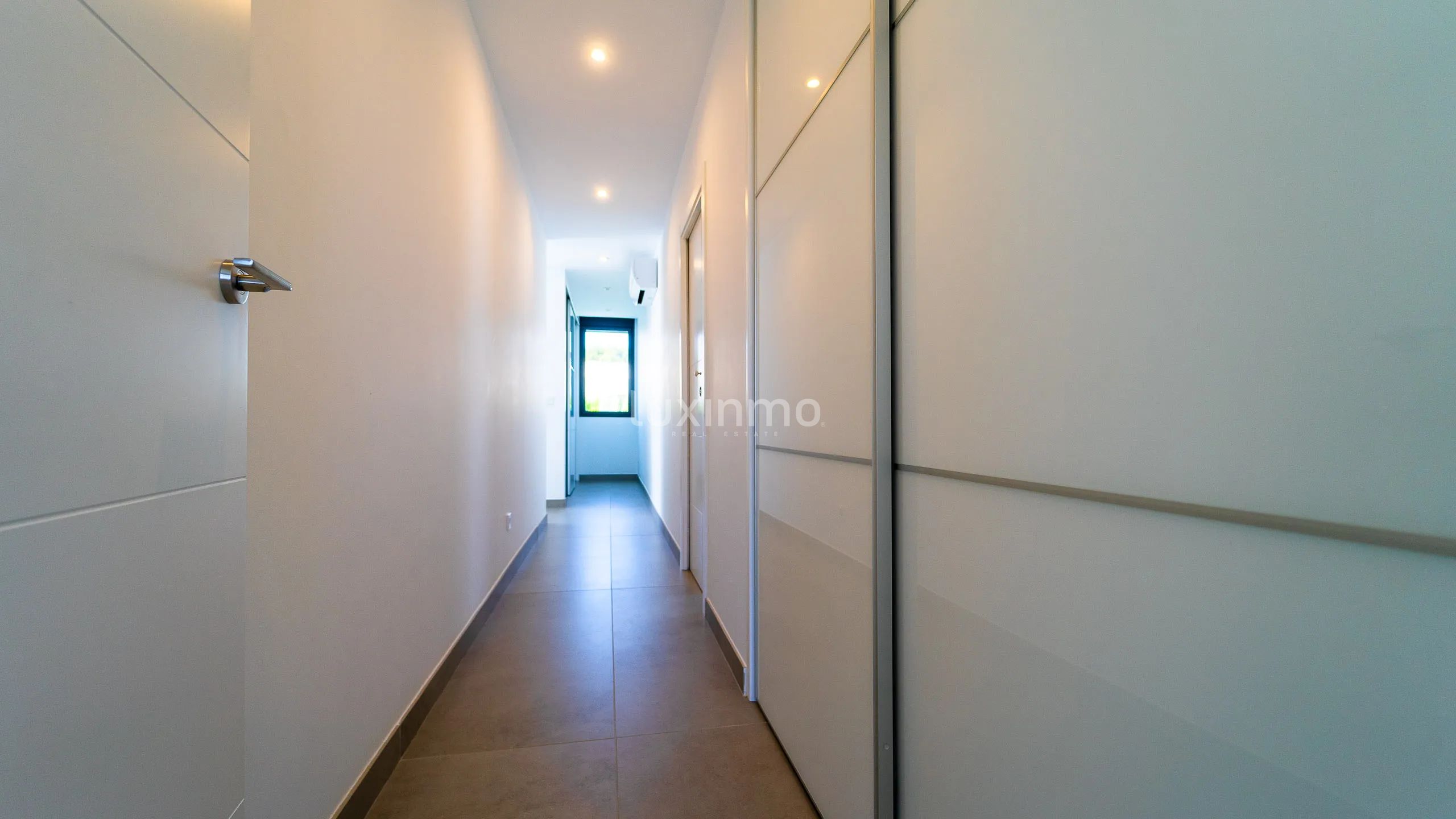 Lyxigt modernt fristående hus med fantastisk utsikt — photo 32