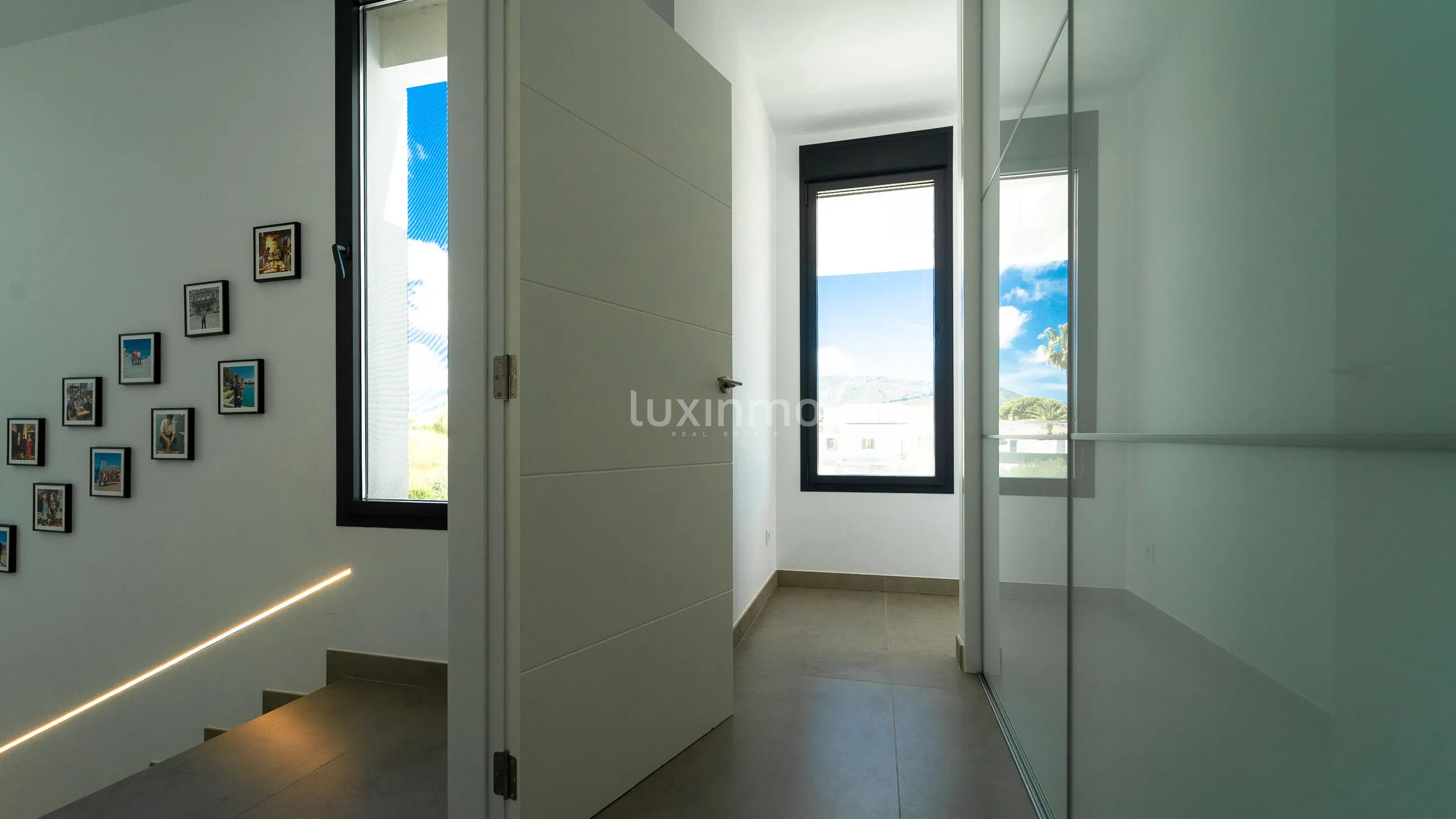 Lyxigt modernt fristående hus med fantastisk utsikt — photo 26