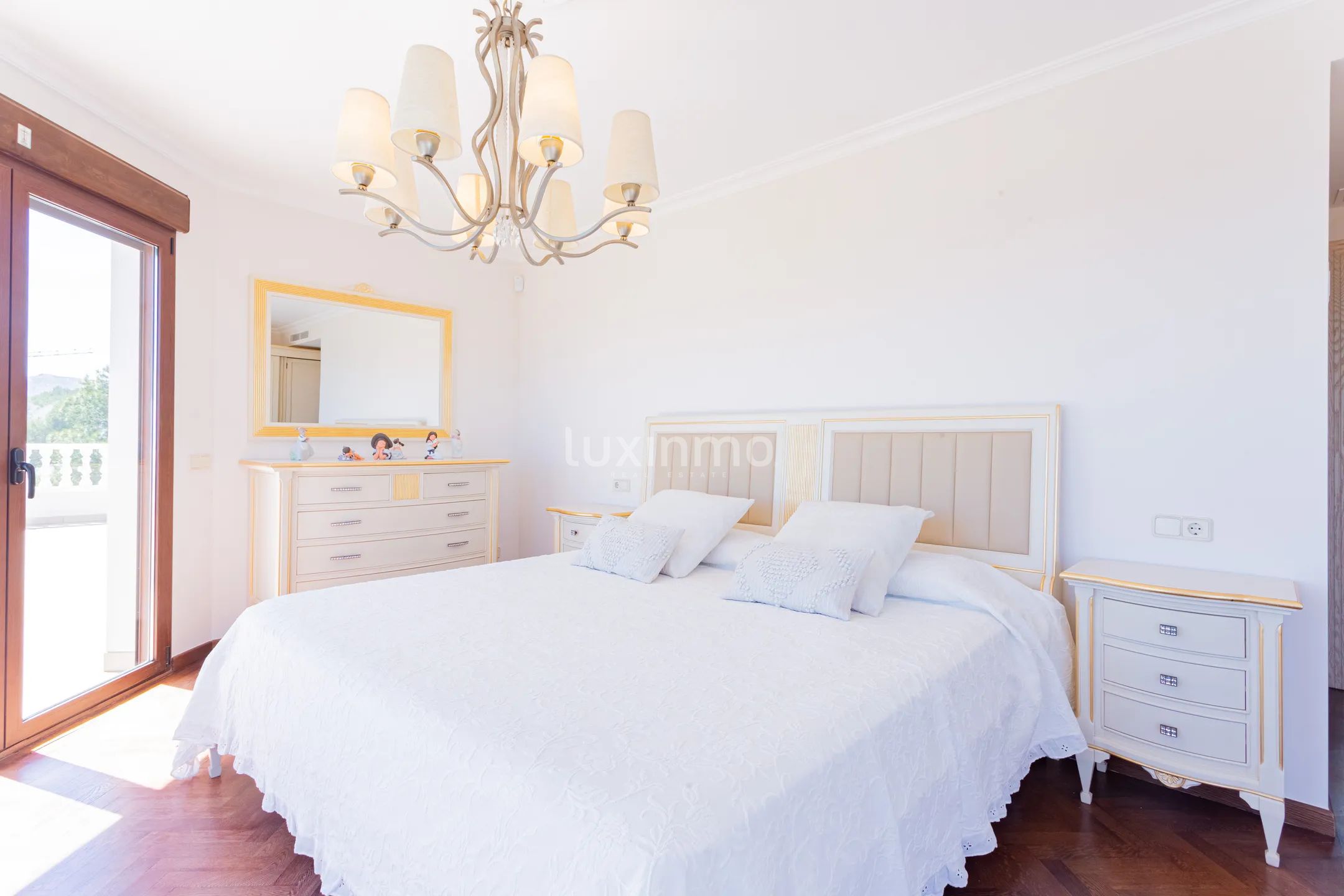 Stunning detached house with sea and mountain views in Calpe — photo 26