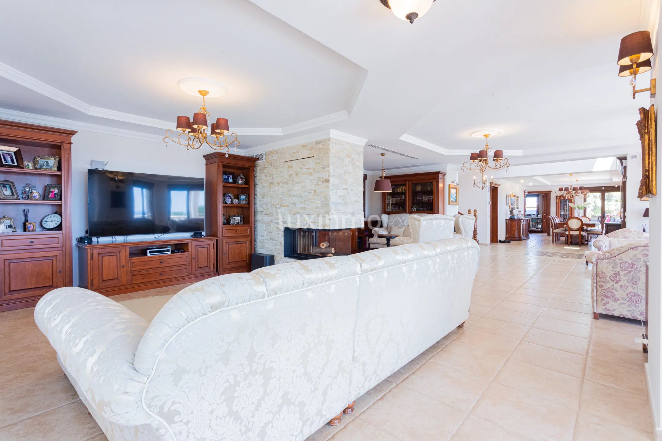 Stunning detached house with sea and mountain views in Calpe — photo 11